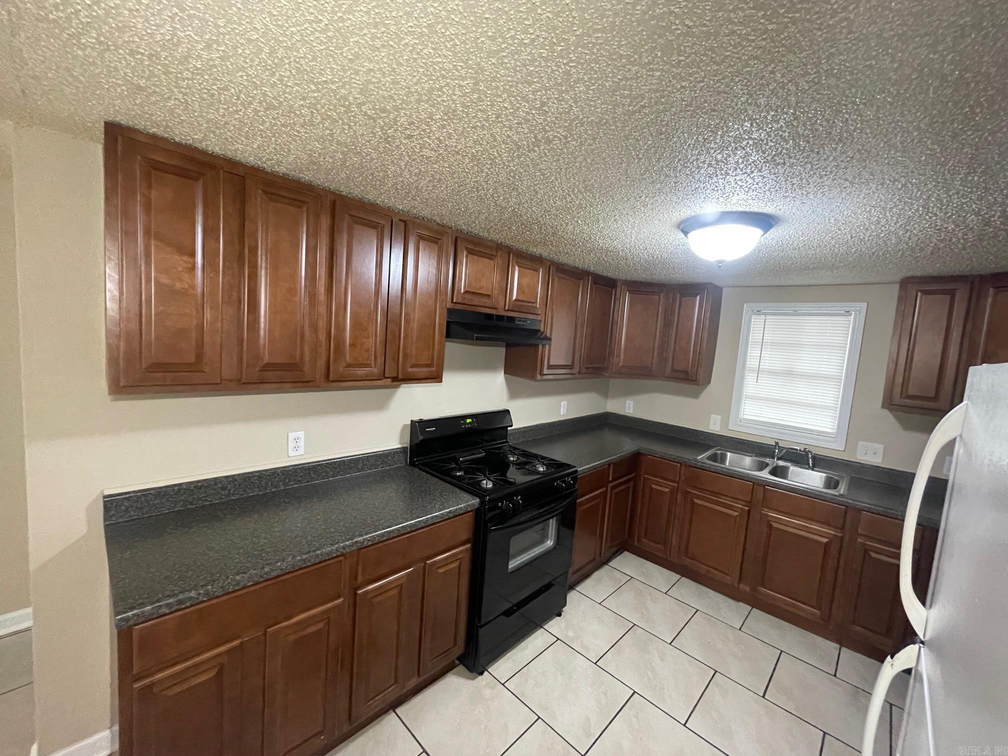 1104 Parkway Drive Property Photo 13