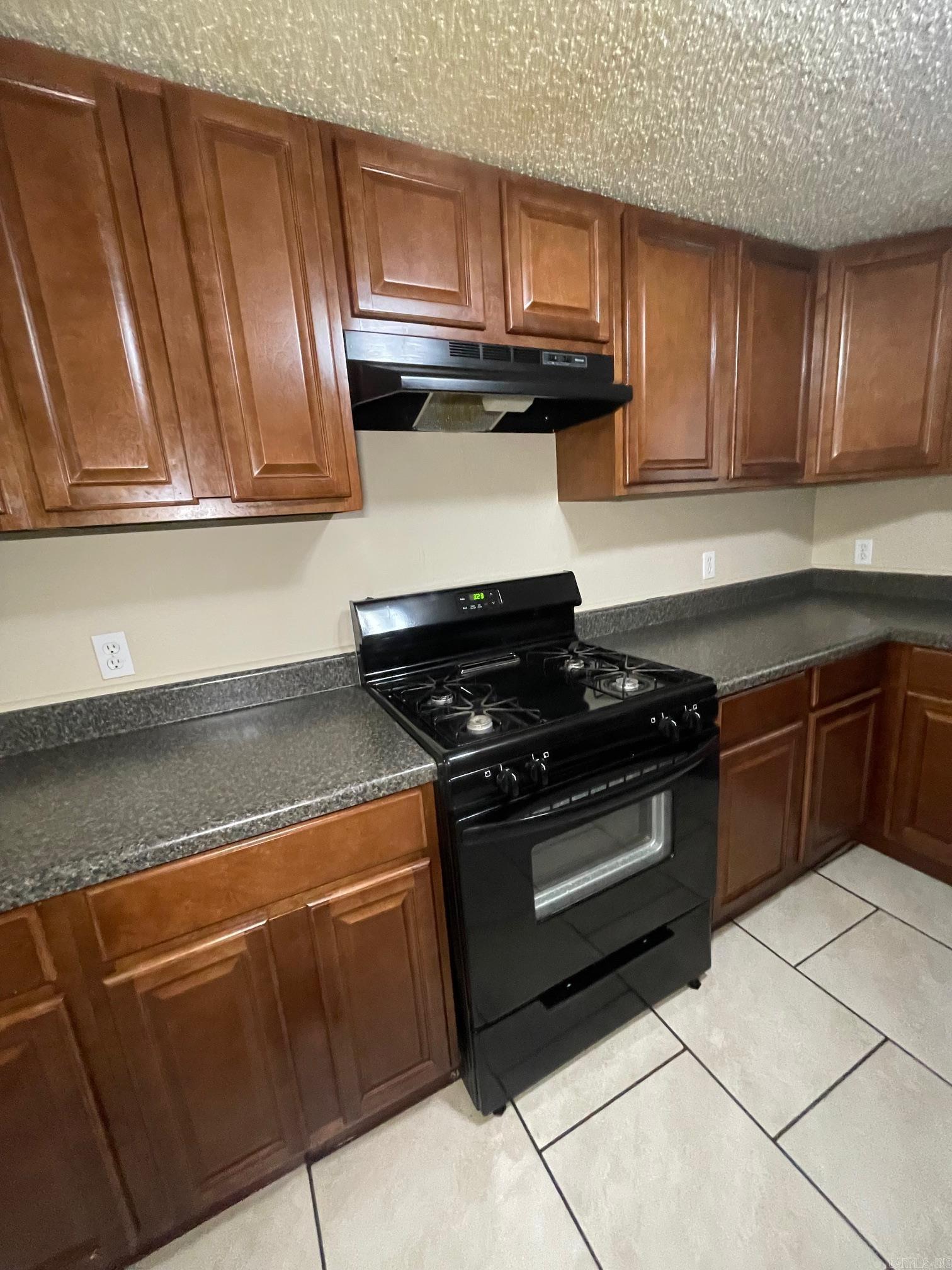 1104 Parkway Drive Property Photo 14