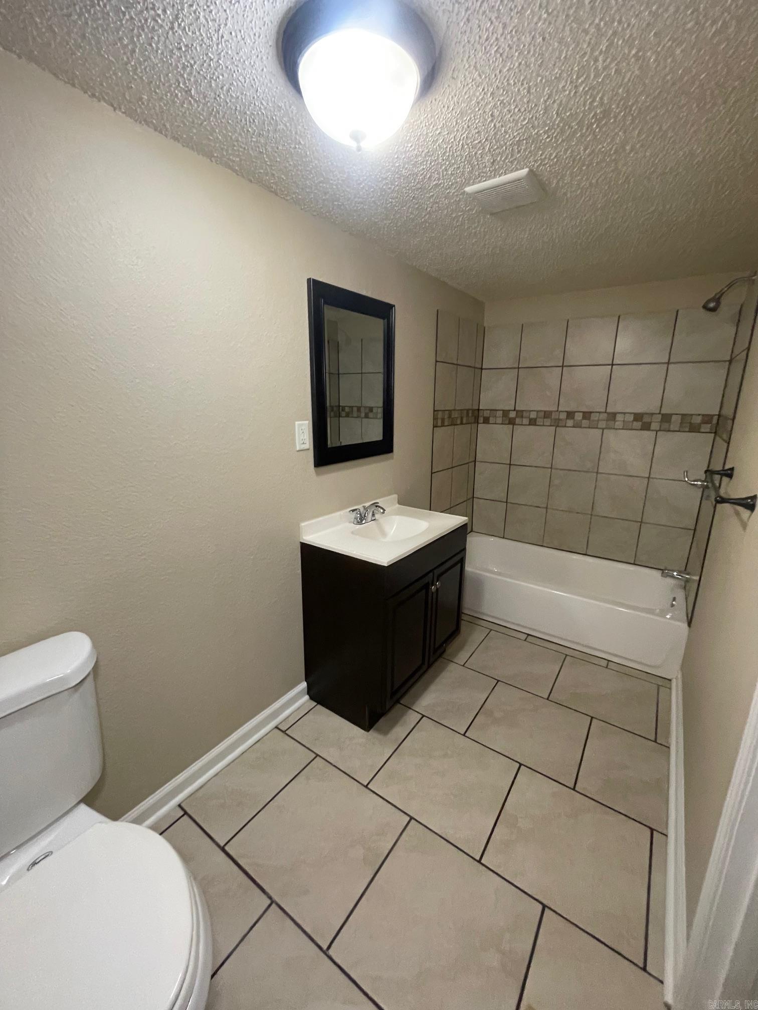 1104 Parkway Drive Property Photo 18