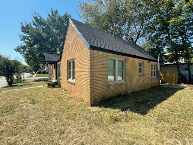 2323 S Izard Street Property Photo 3