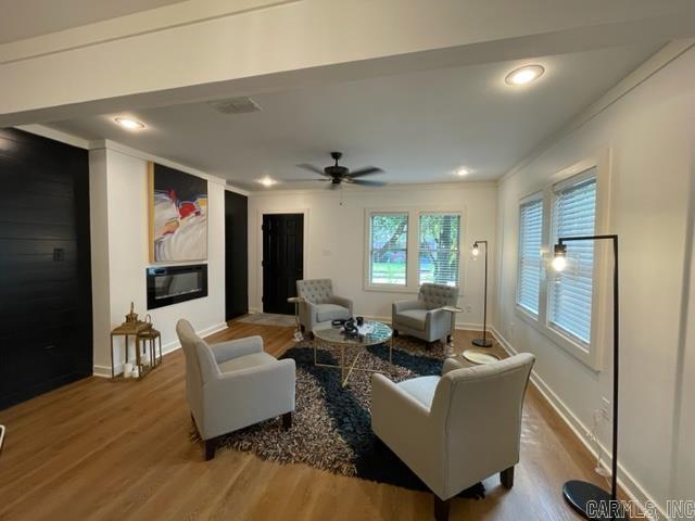 2323 S Izard Street Property Photo 6