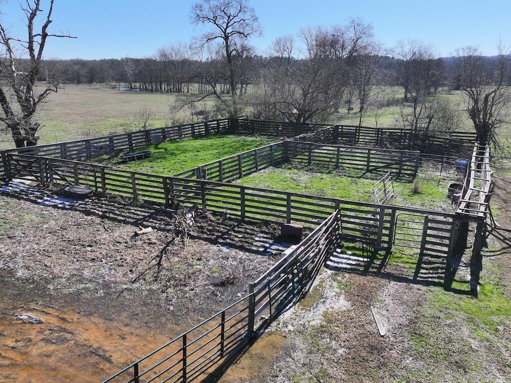 360 Hwy 27 N Property Photo 13