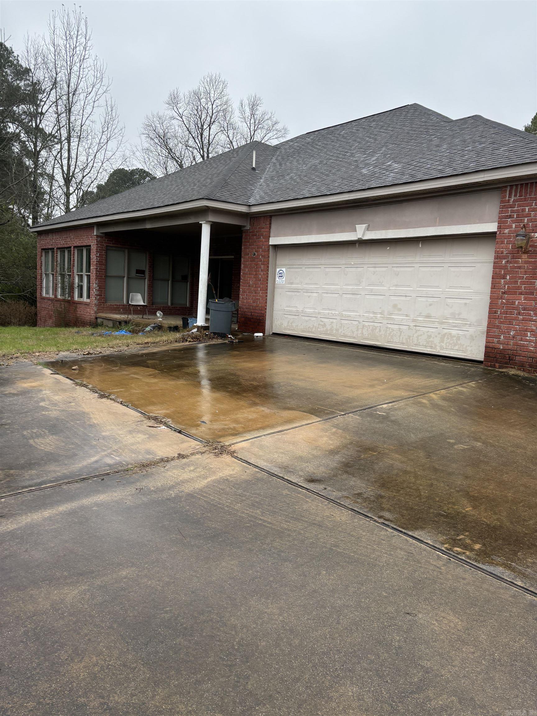 836 Shady Heights Road Property Photo 2