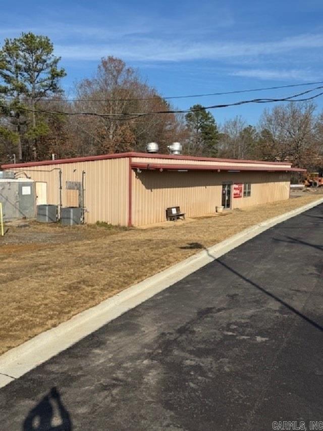 558 Hwy 365 Property Photo 5