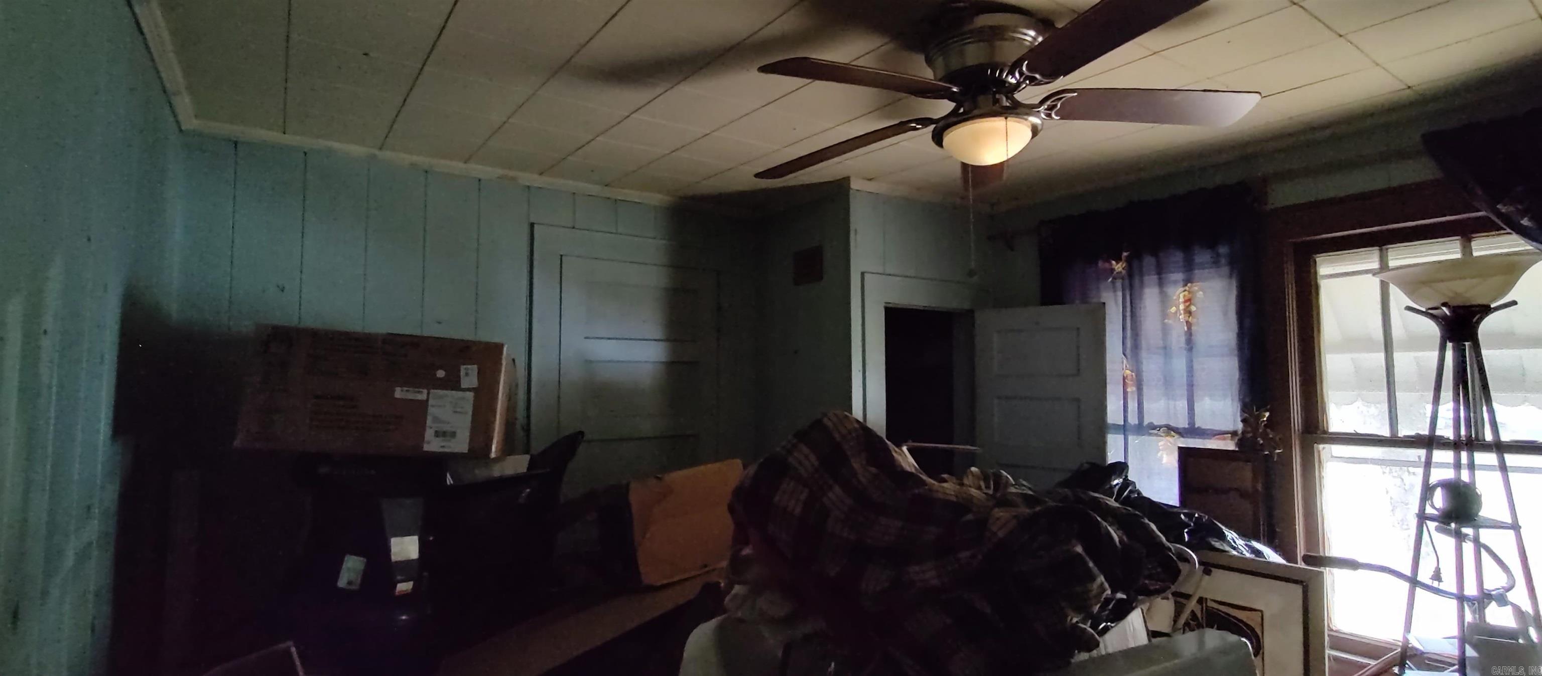607 Elm Street Property Photo 4