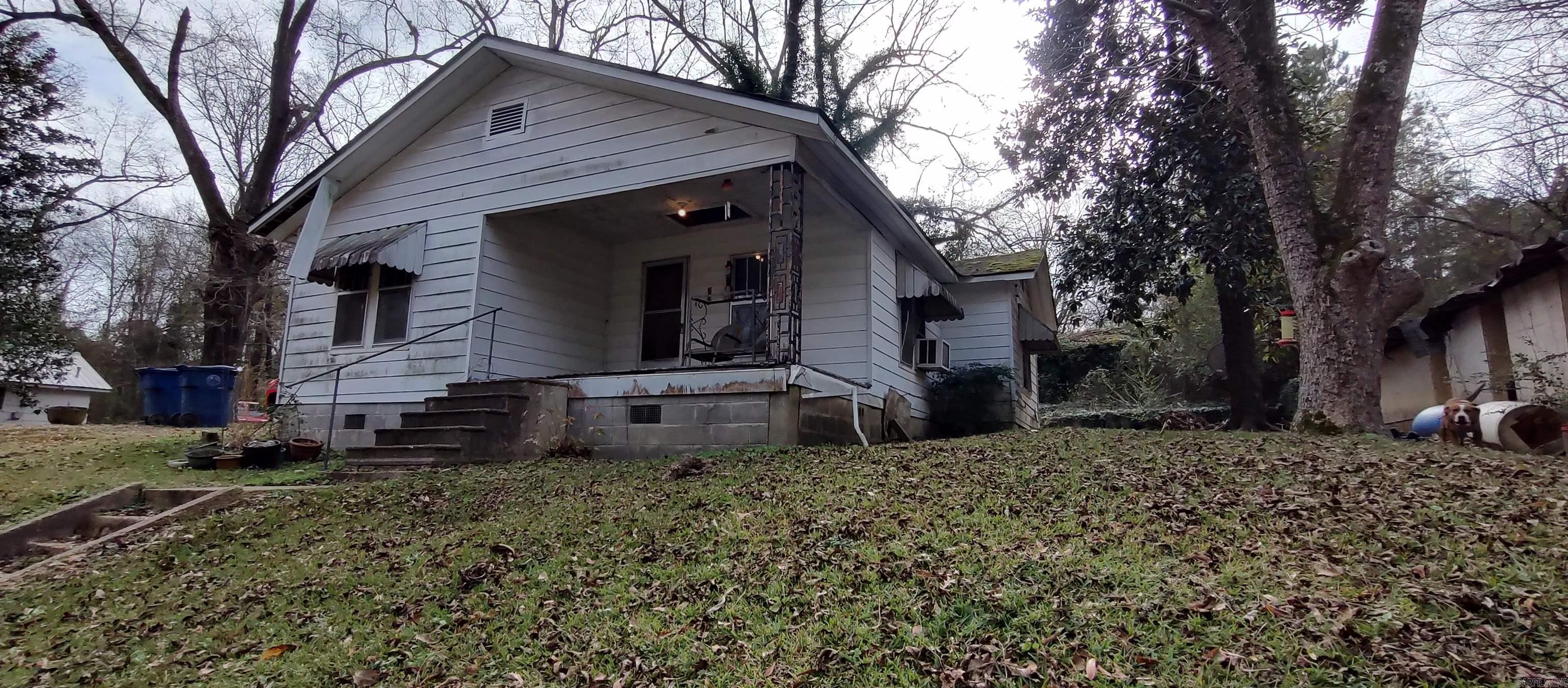 607 Elm Street Property Photo 6