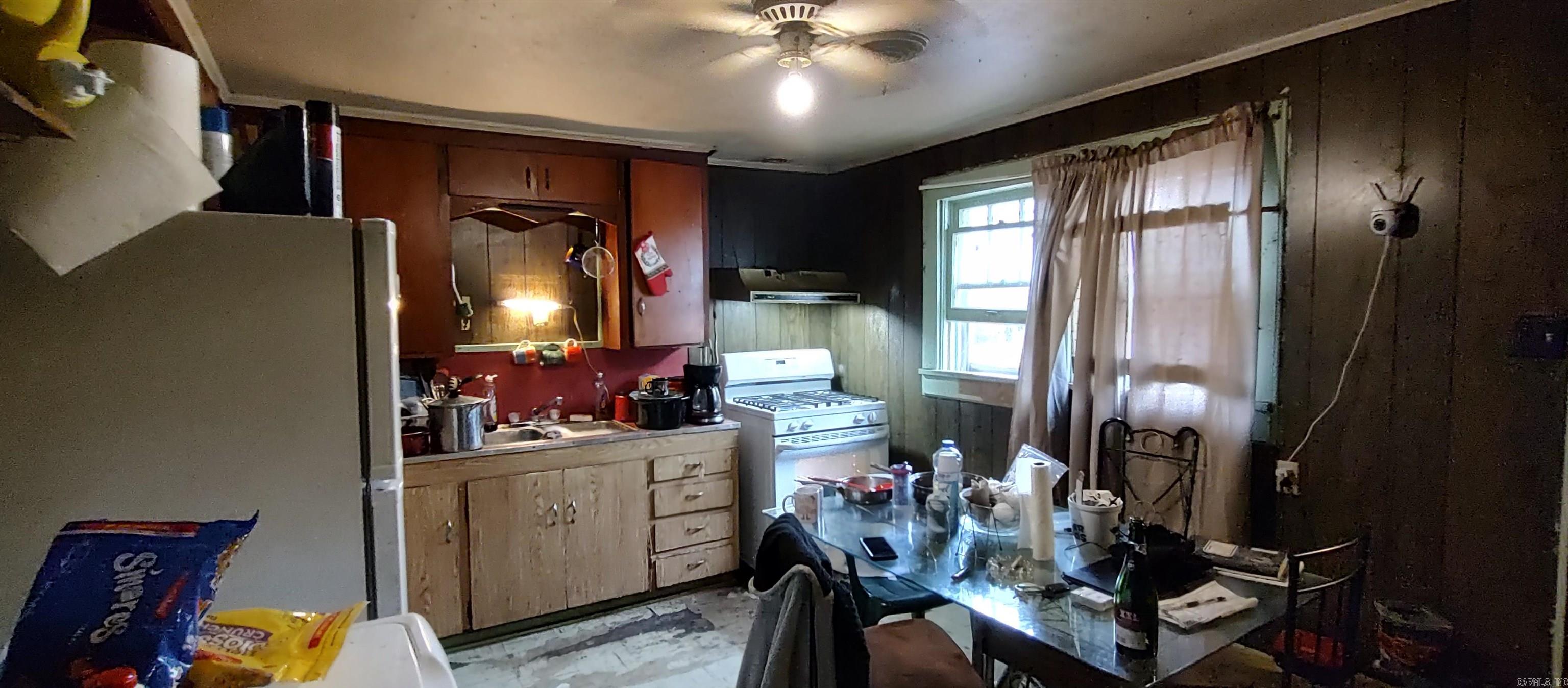 607 Elm Street Property Photo 7