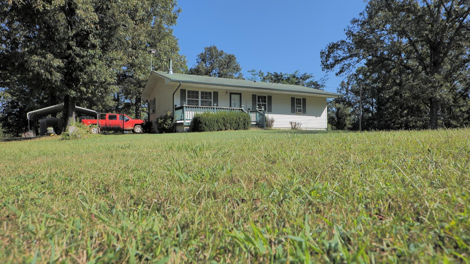 483 Campbell Roads Property Photo 4