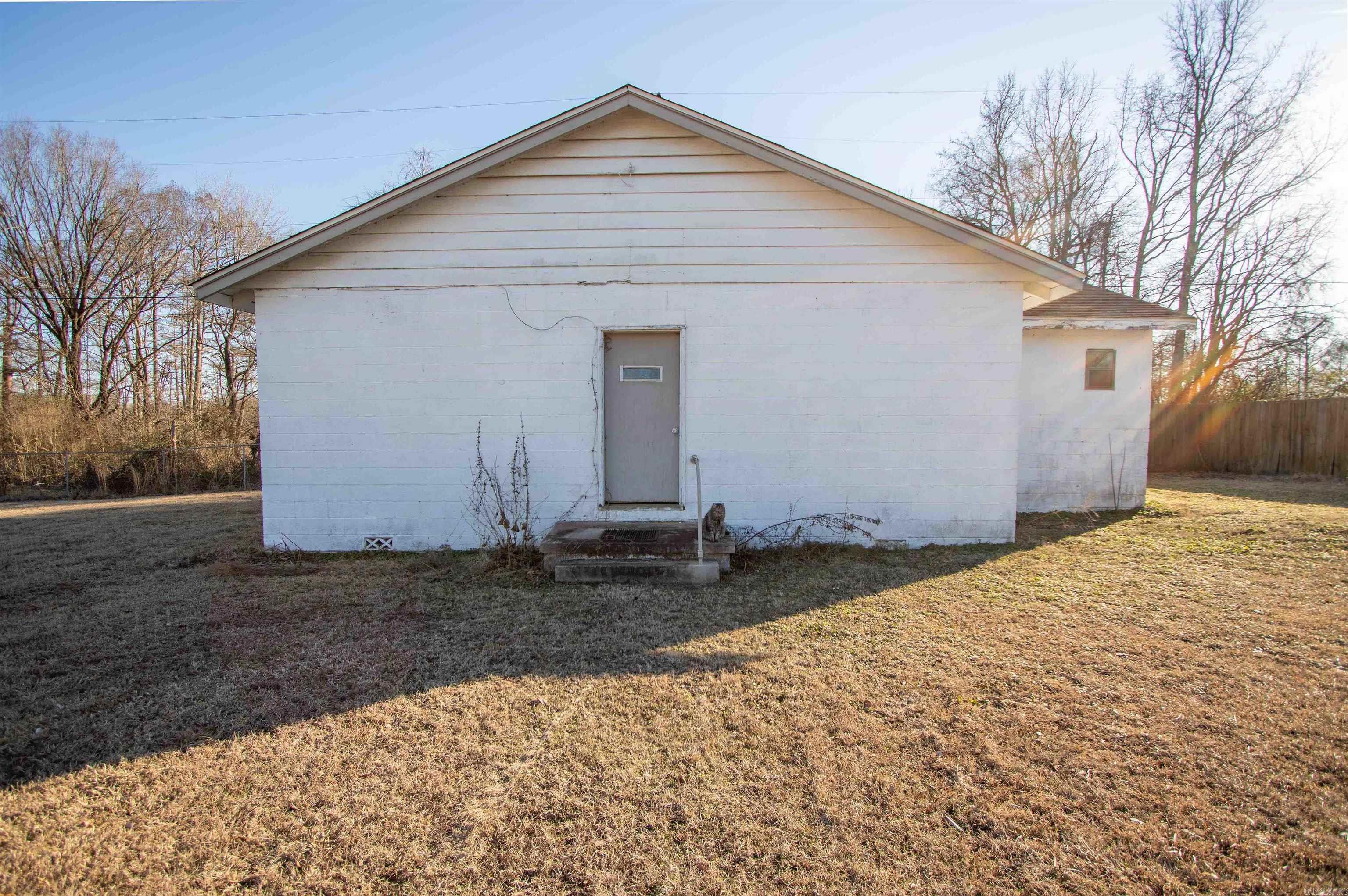 300 2nd Street Property Photo 1