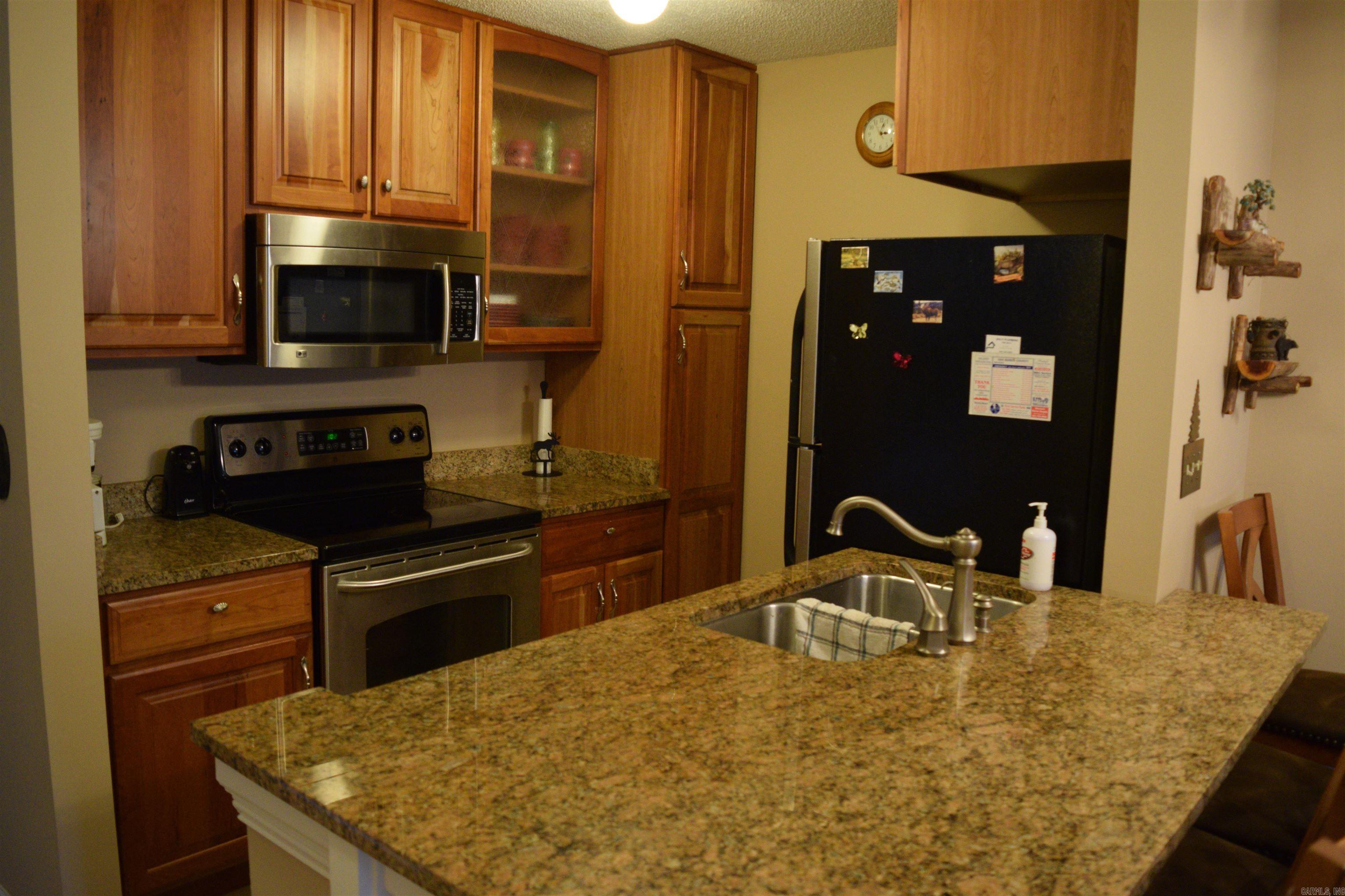 135 #97 Hillview Drive Property Photo 2