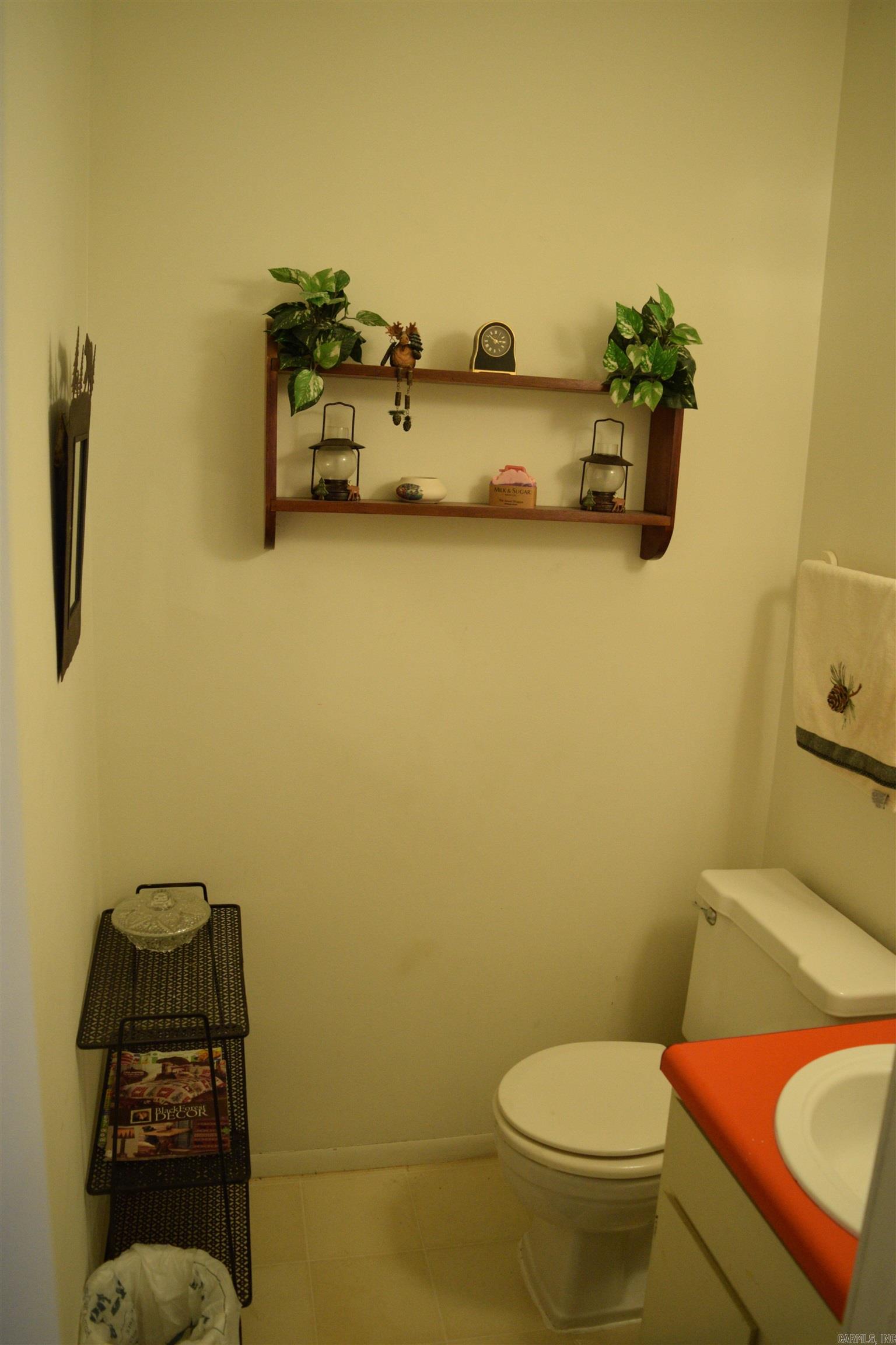 135 #97 Hillview Drive Property Photo 6