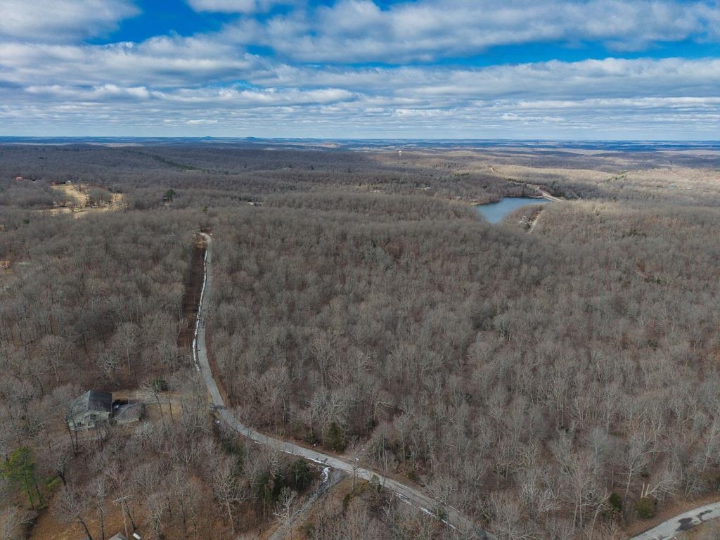 1 Nakota Trce Property Photo 6