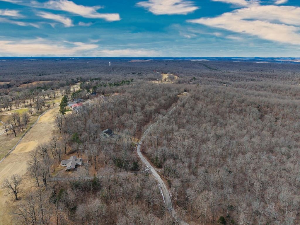 1 Nakota Trce Property Photo 7