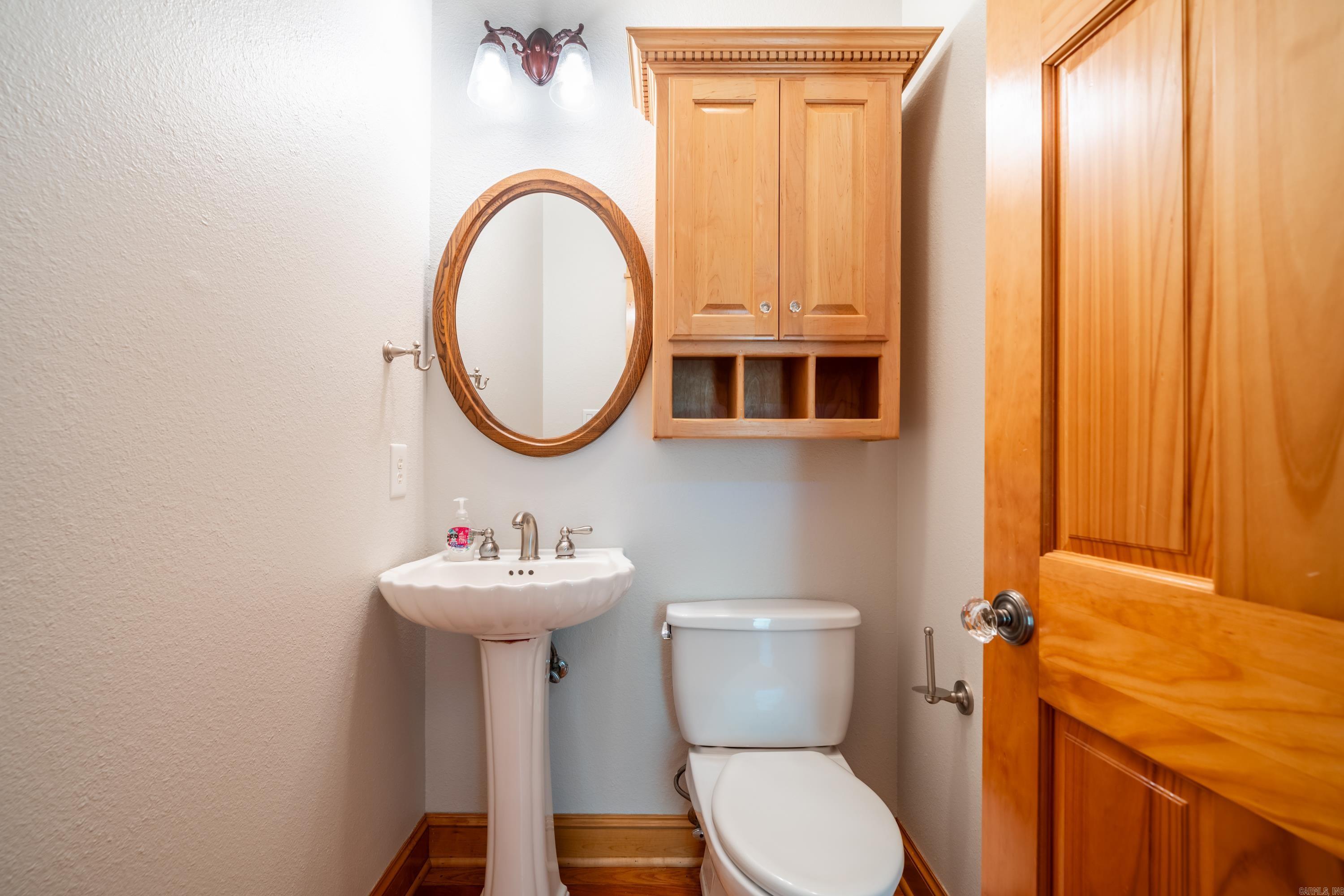 495 Amity Road Property Photo 16