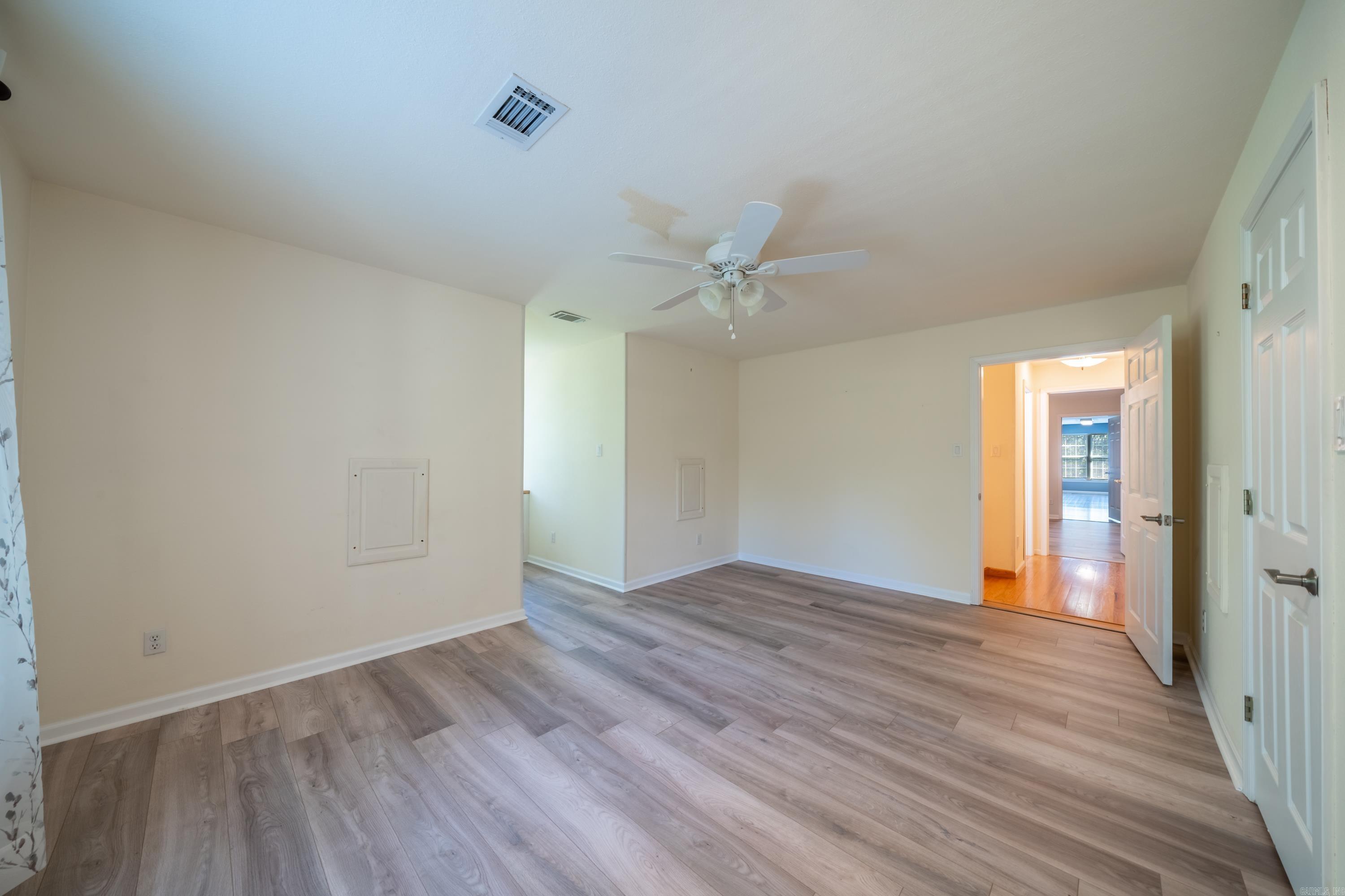 495 Amity Road Property Photo 23