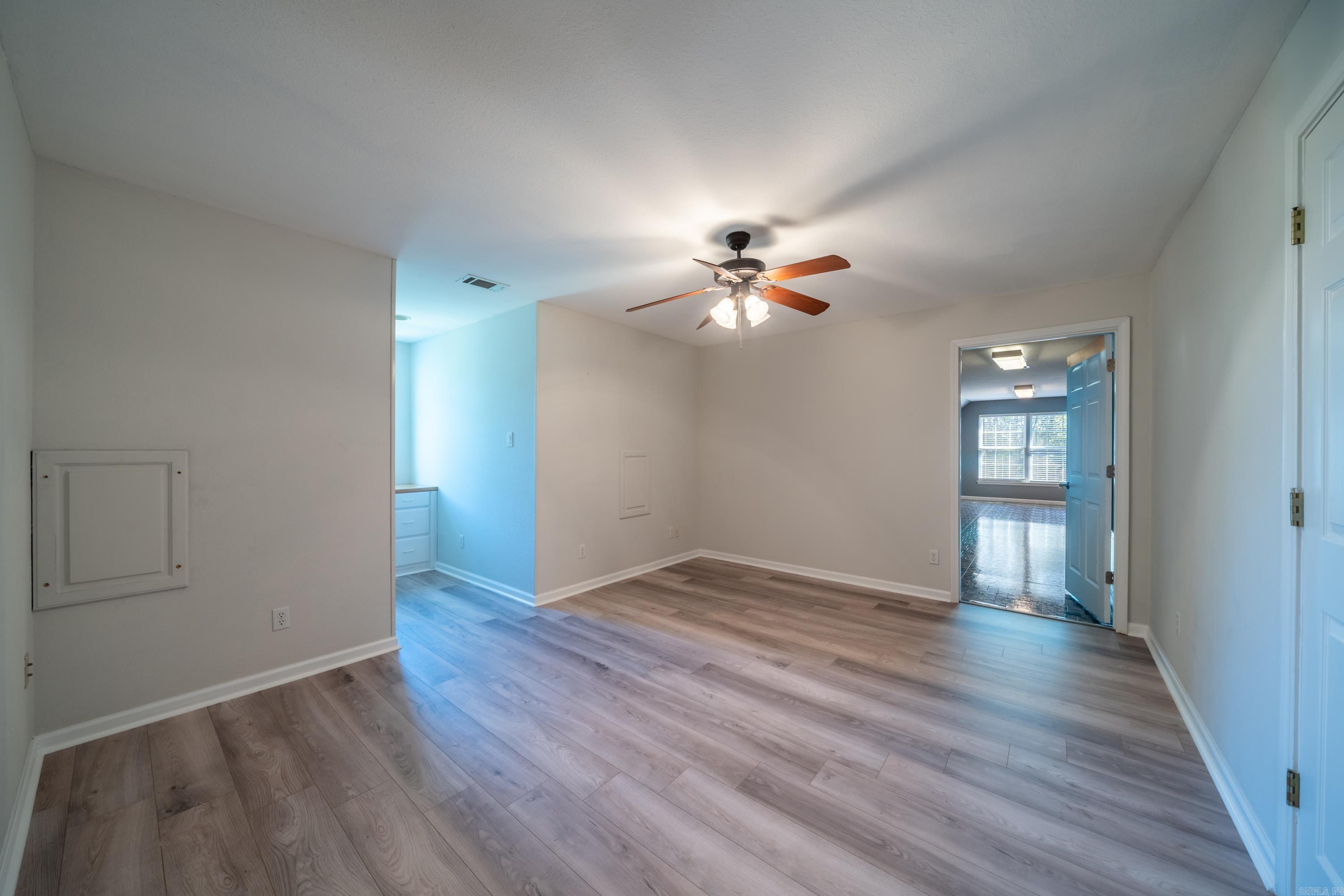 495 Amity Road Property Photo 24