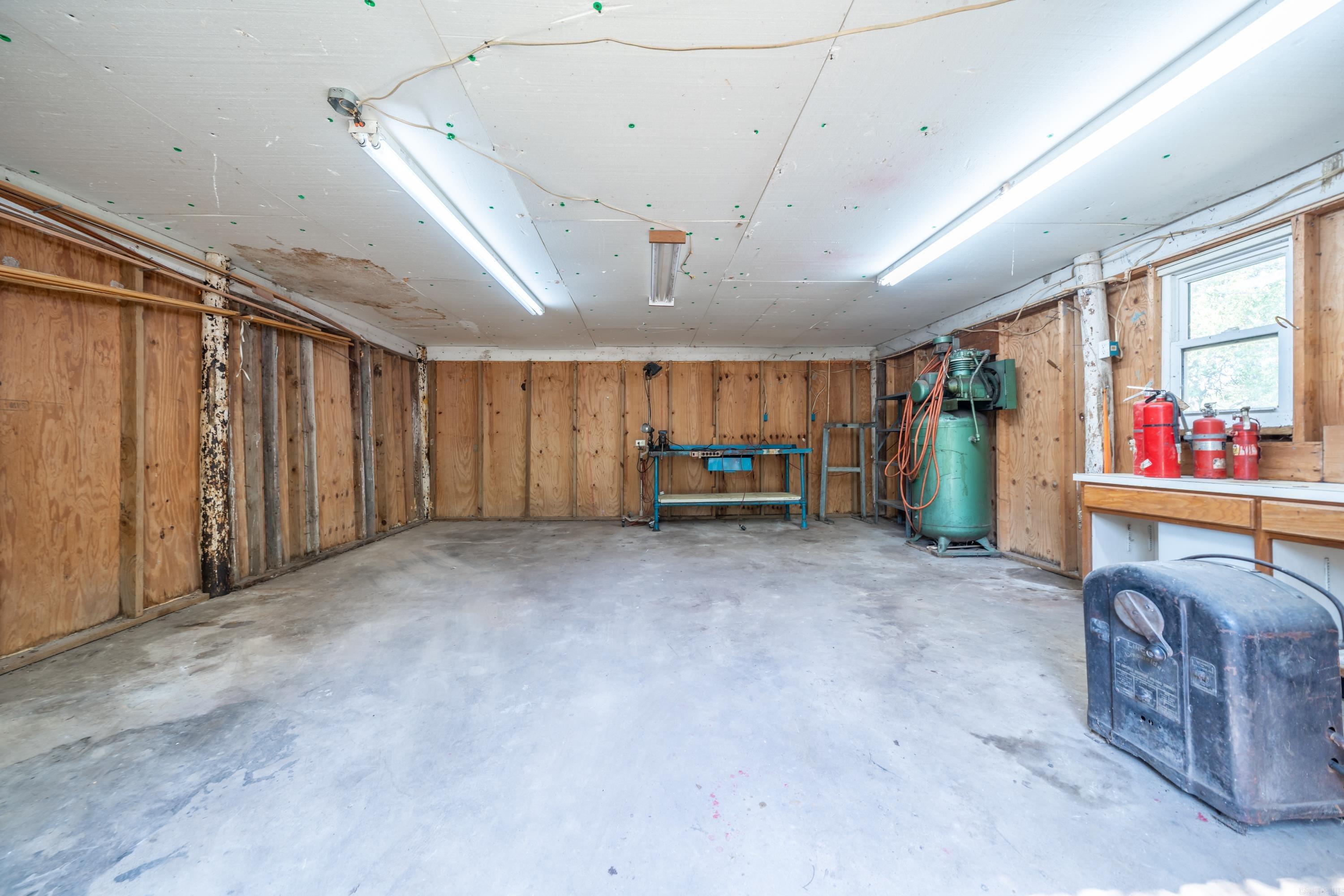 495 Amity Road Property Photo 29