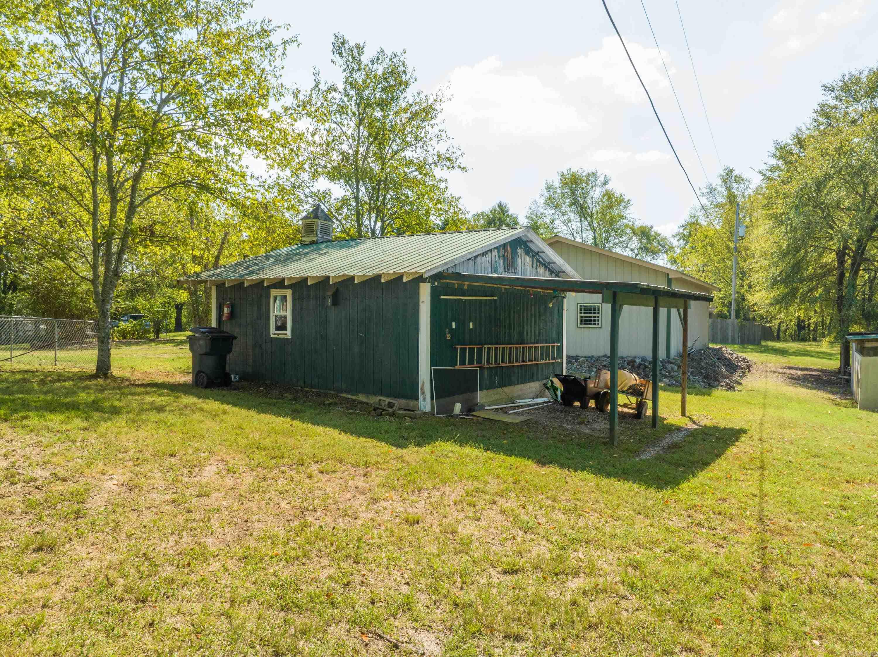 495 Amity Road Property Photo 37