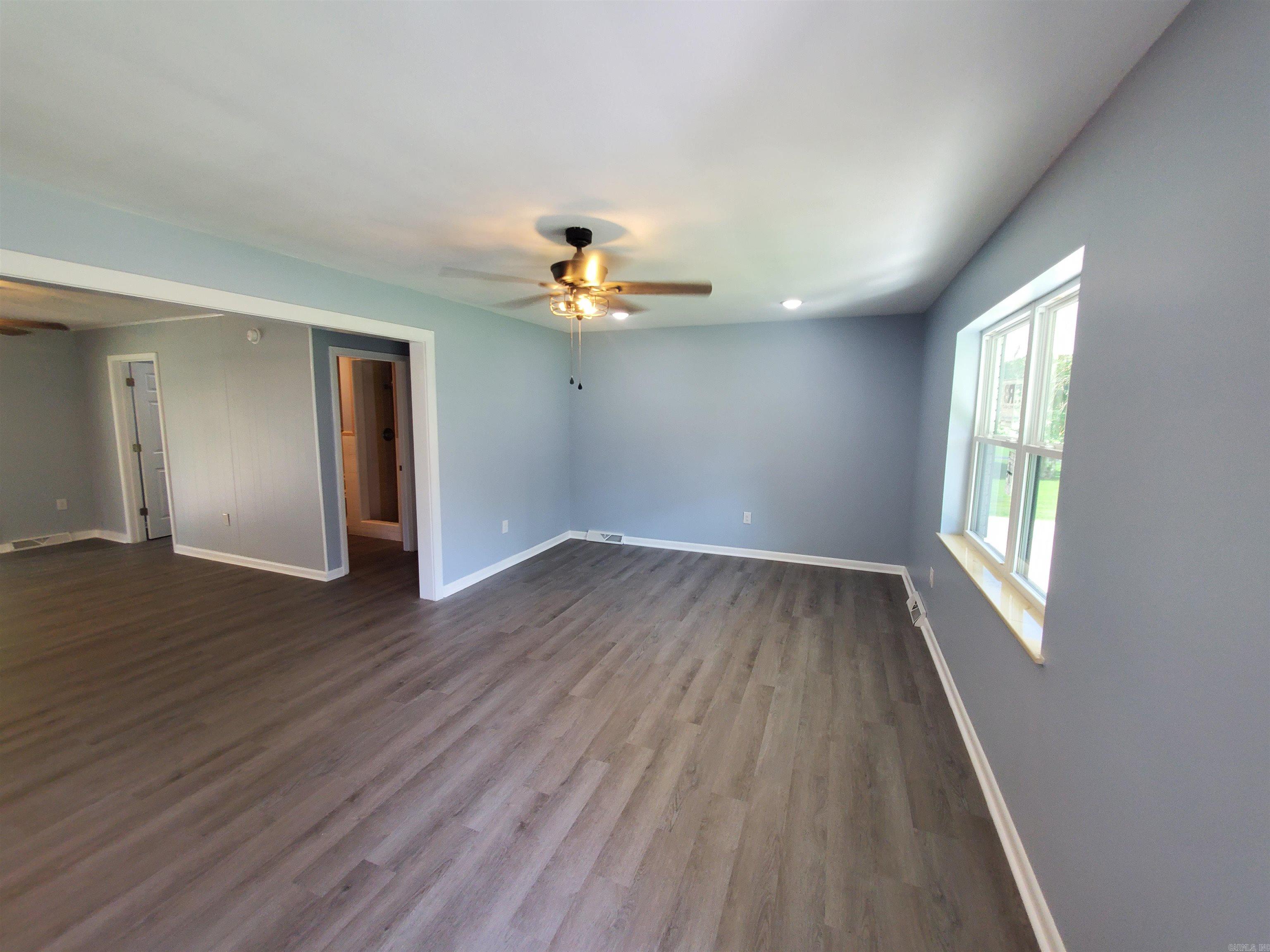 1017 Homecrest Drive Property Photo 9