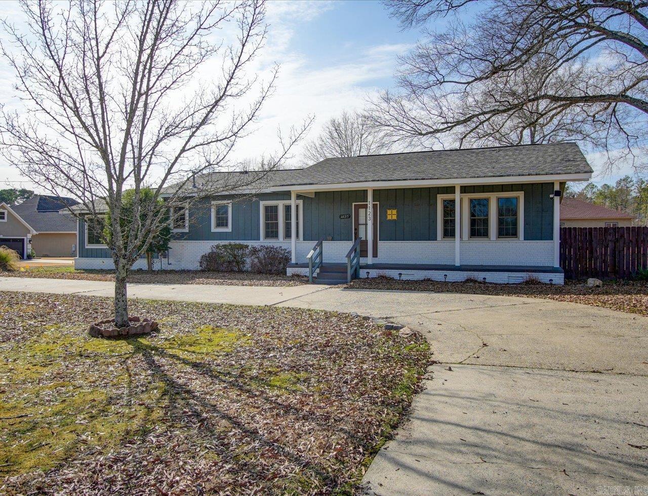 1123 Burchwood Bay Road Property Photo 1