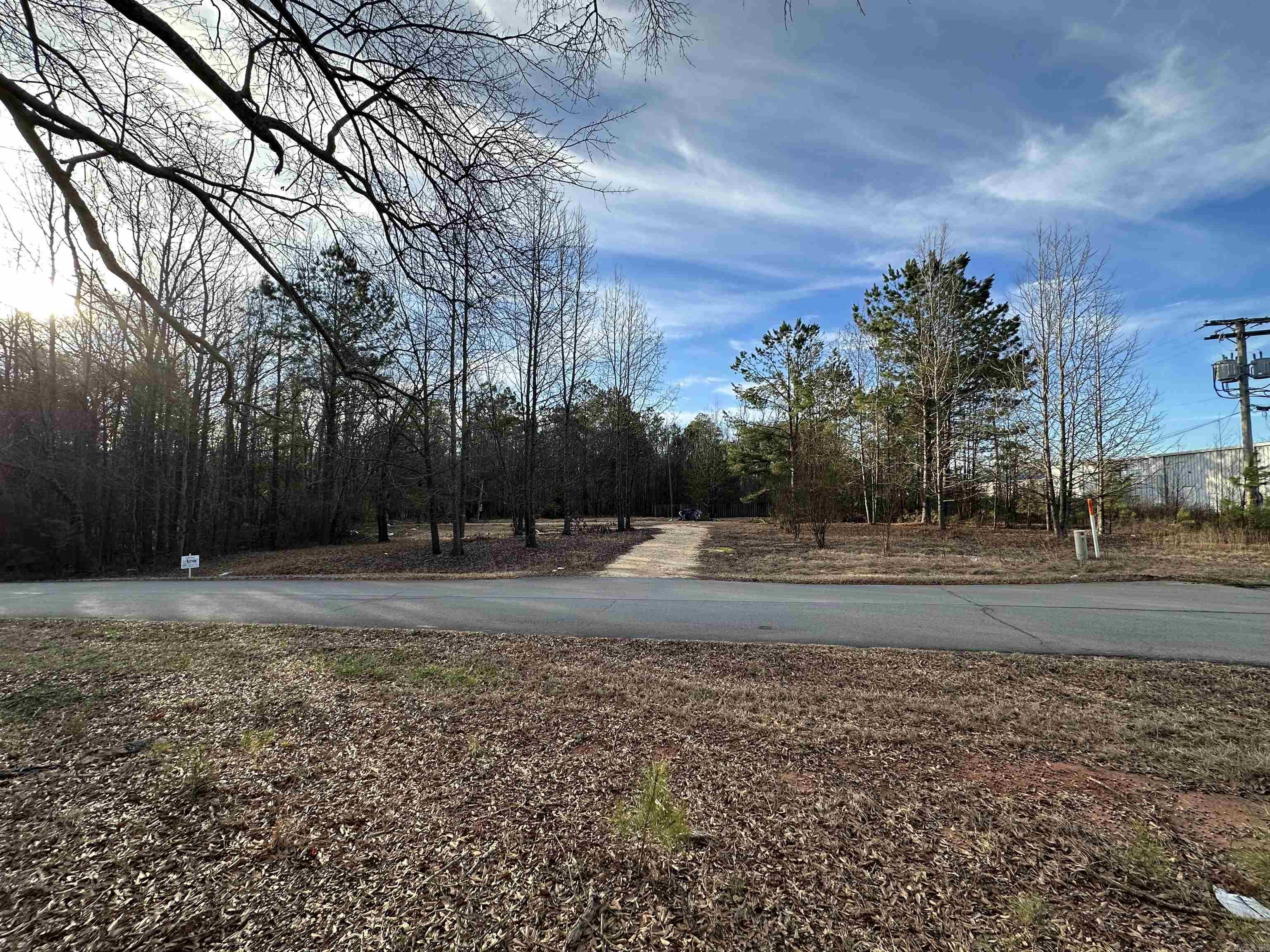 303 Fiser Dr Property Photo 3