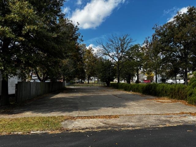 109 W Plum Property Photo 9