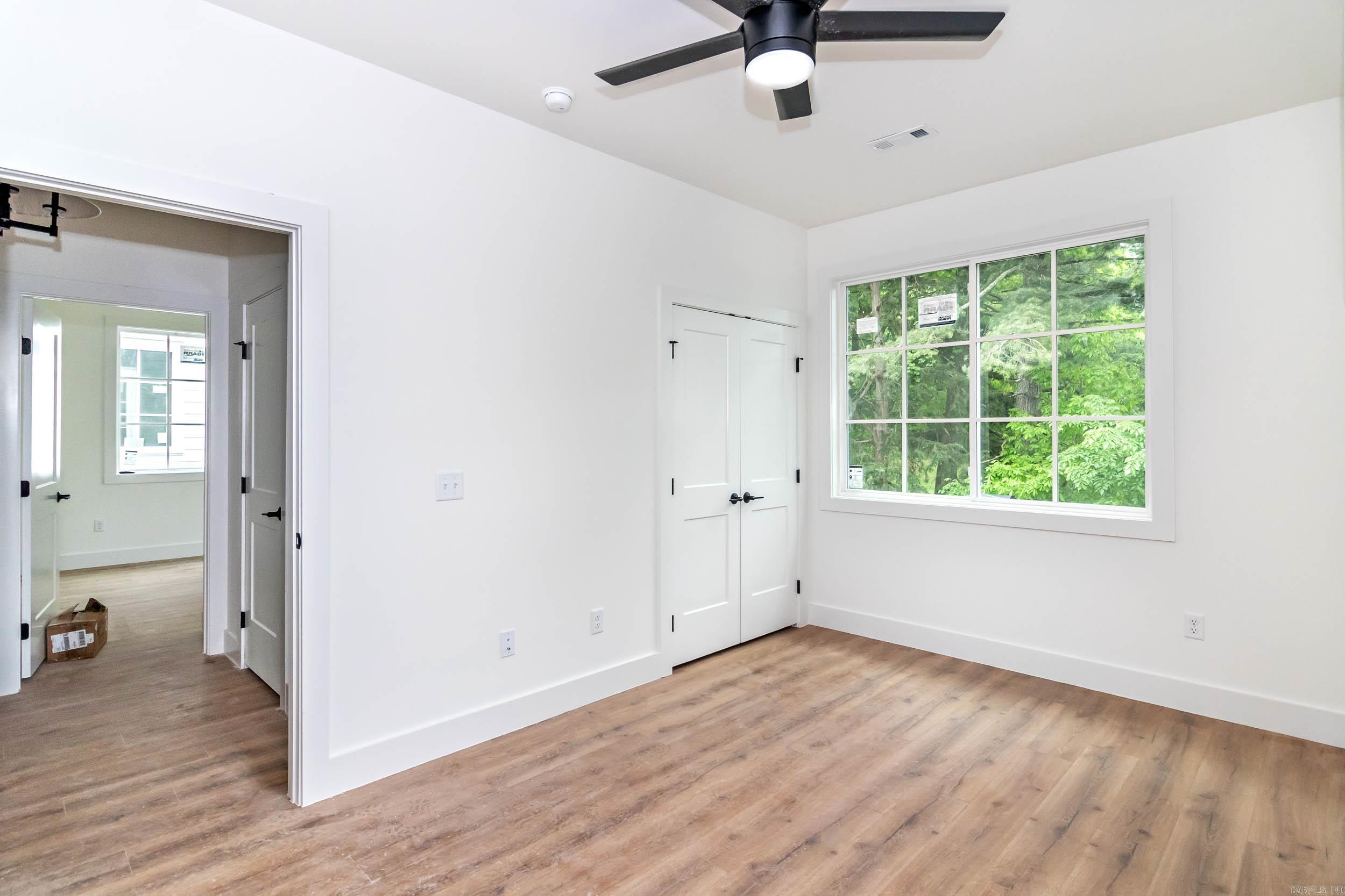 523 E Spring Street Property Photo 14