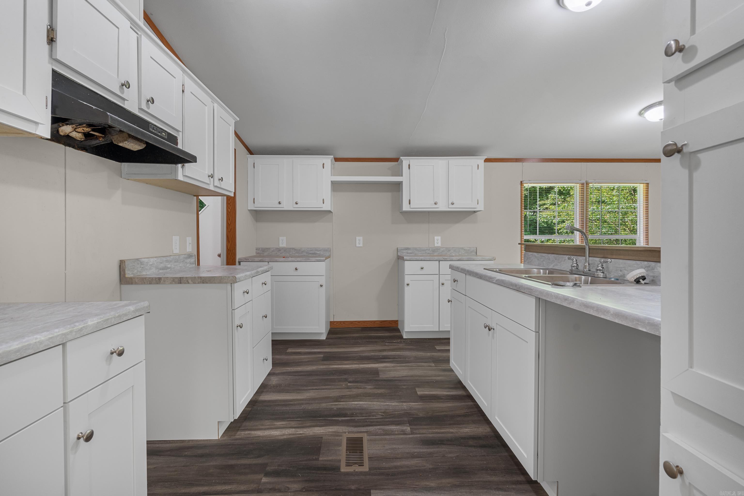 9024 Welborn Drive Property Photo 13