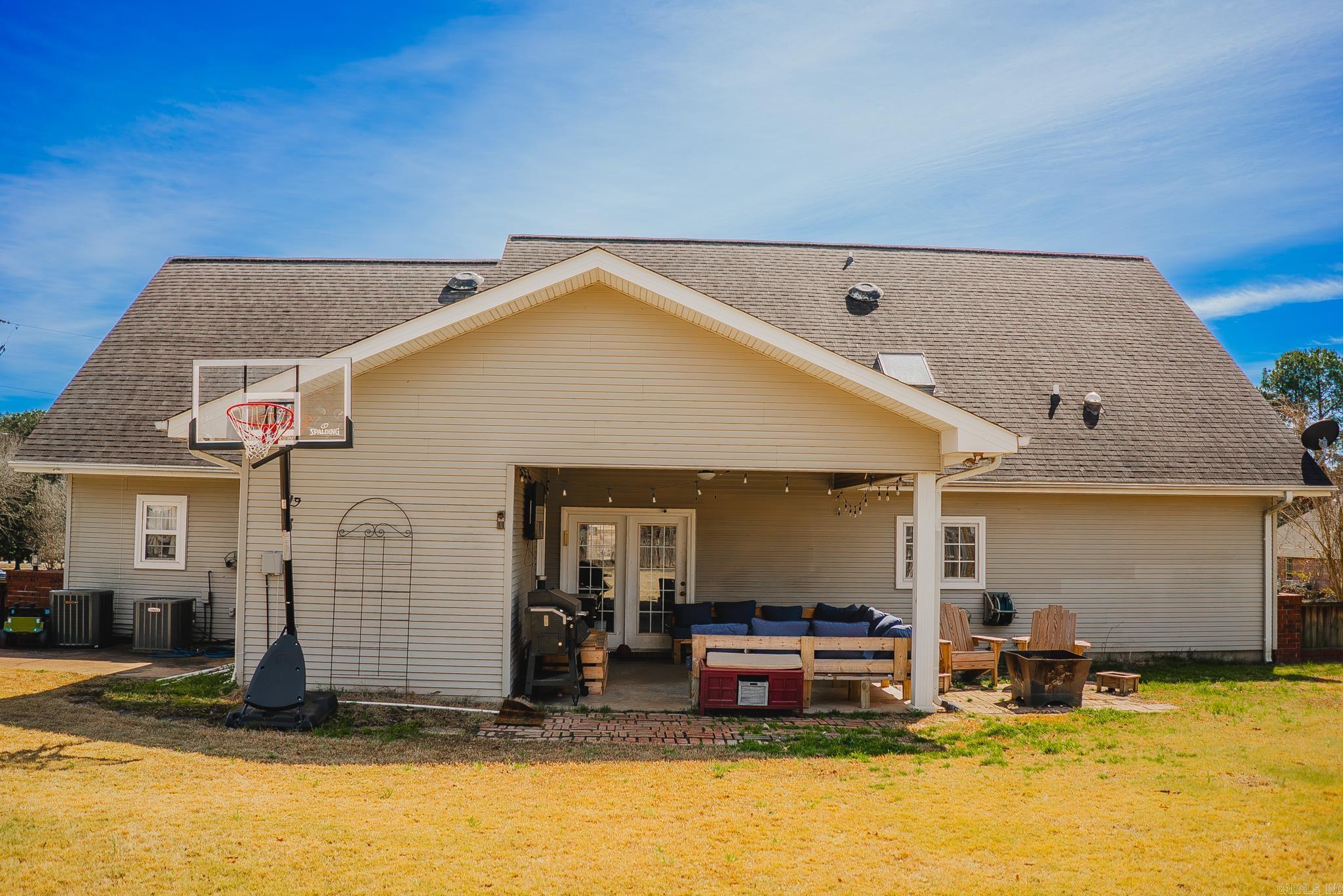 130 Day Drive Property Photo 32