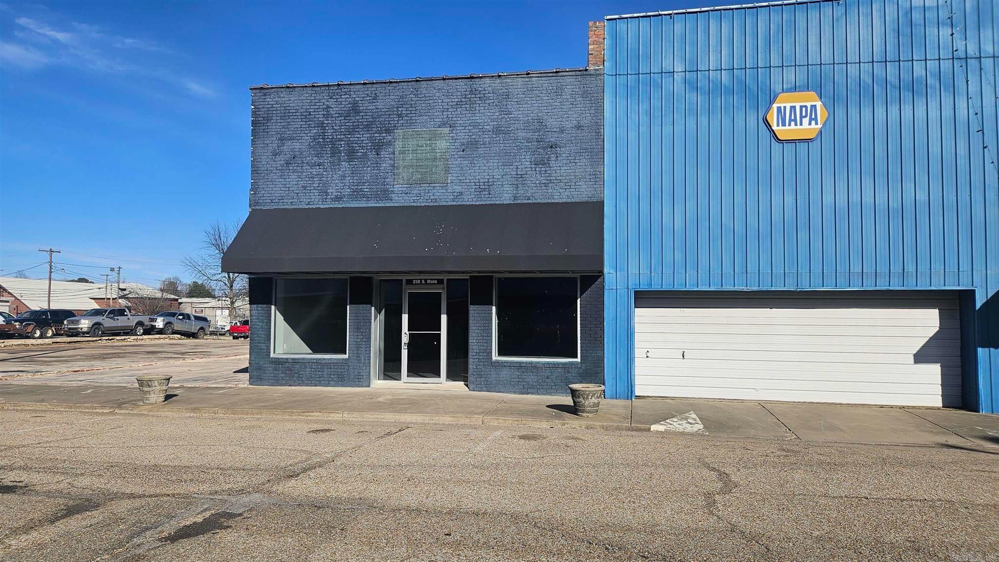 317 & 319 S Main St Property Photo 1