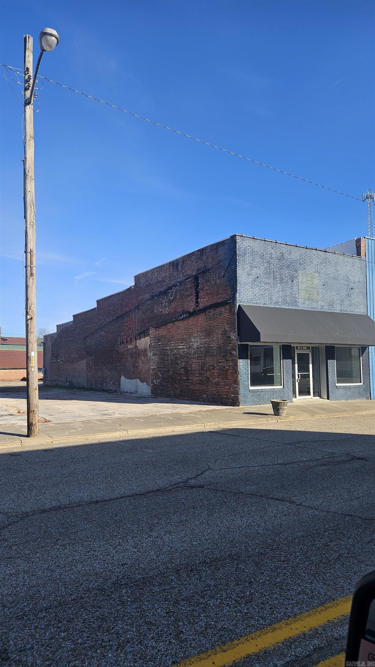 317 & 319 S Main St Property Photo 2
