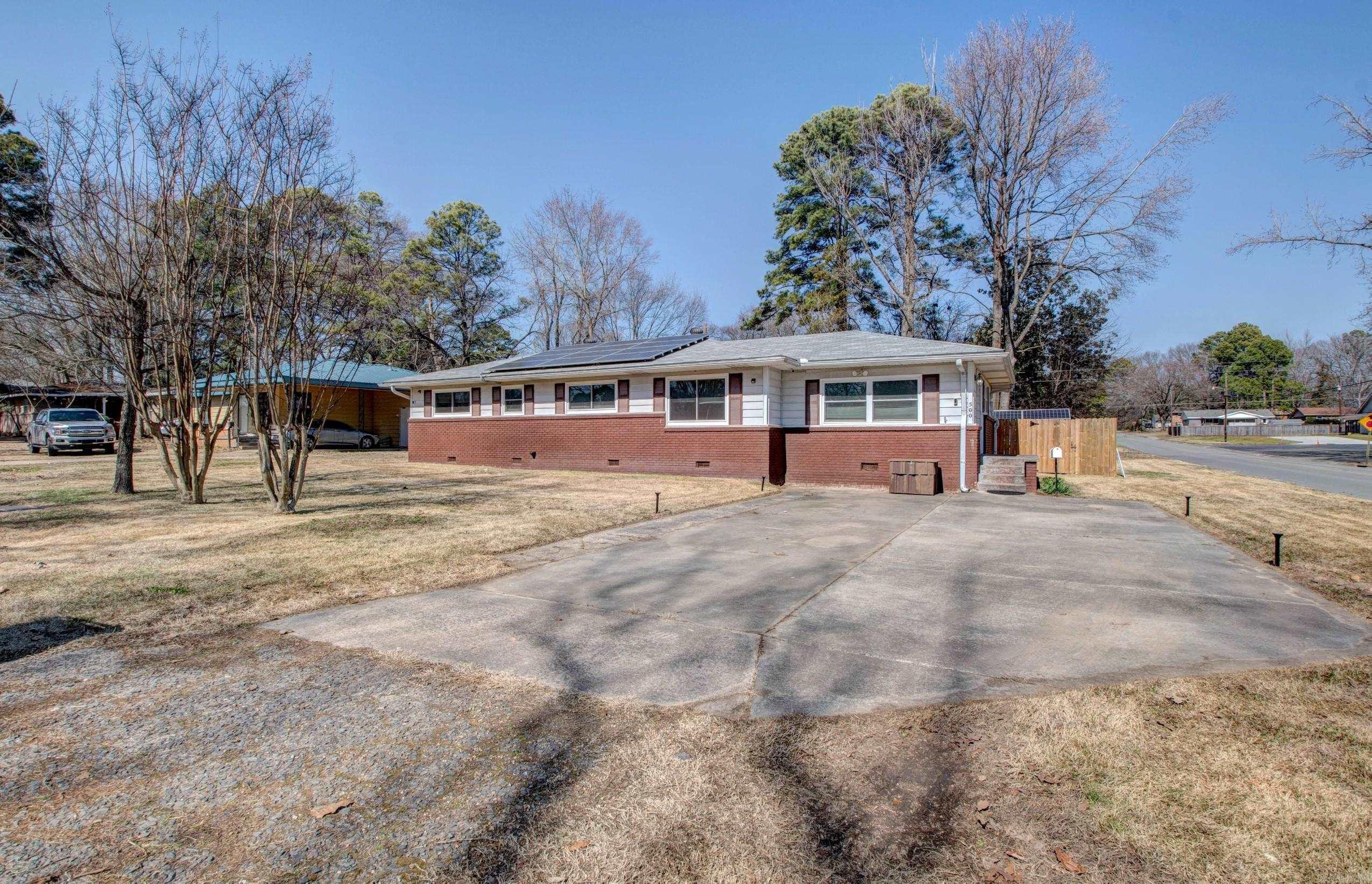 500 Braden Street Property Photo 1