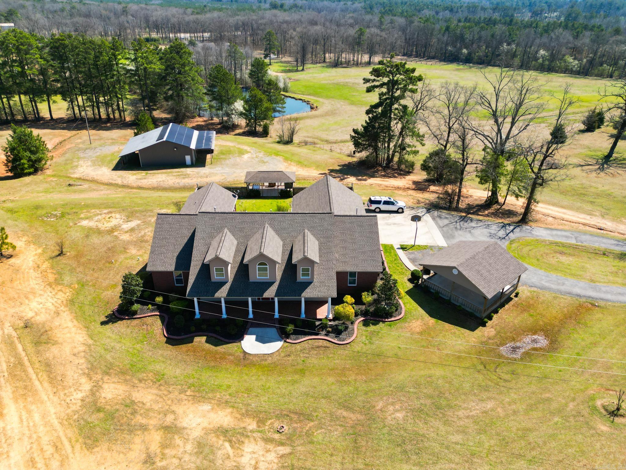 588 Old Highway 13 Property Photo 1