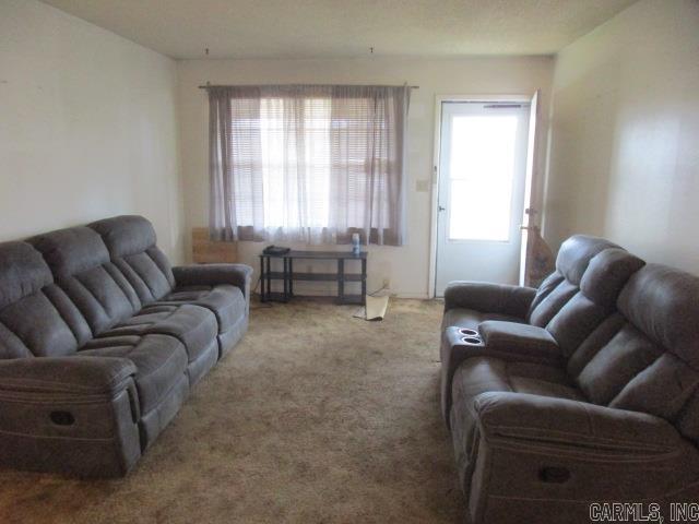 2713 Claremont Avenue Property Photo 6