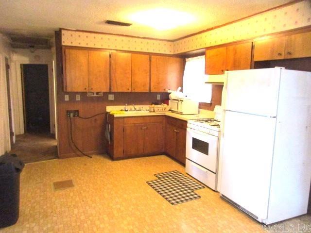 2713 Claremont Avenue Property Photo 9
