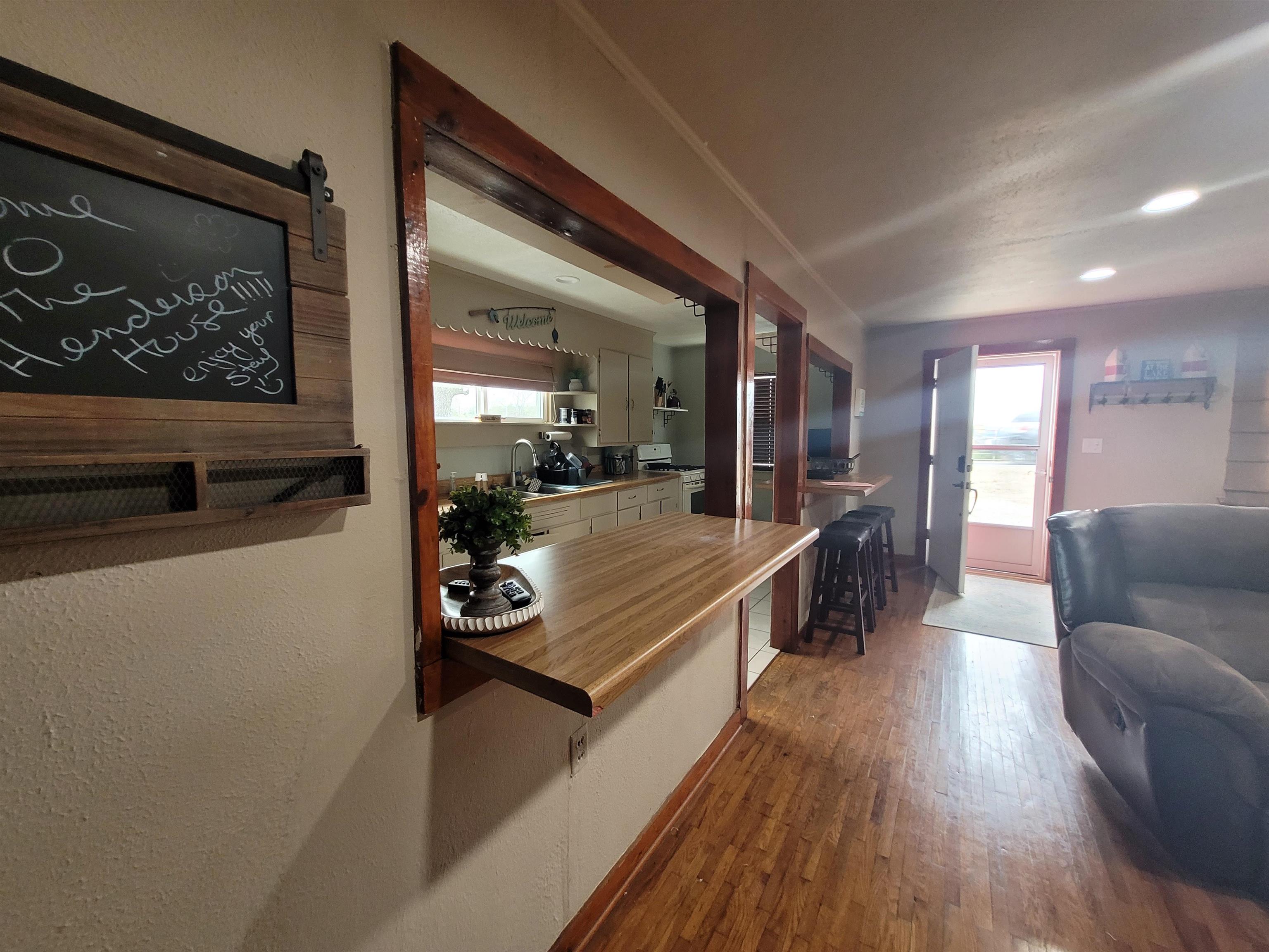 10447 Hwy 62 E Property Photo 6