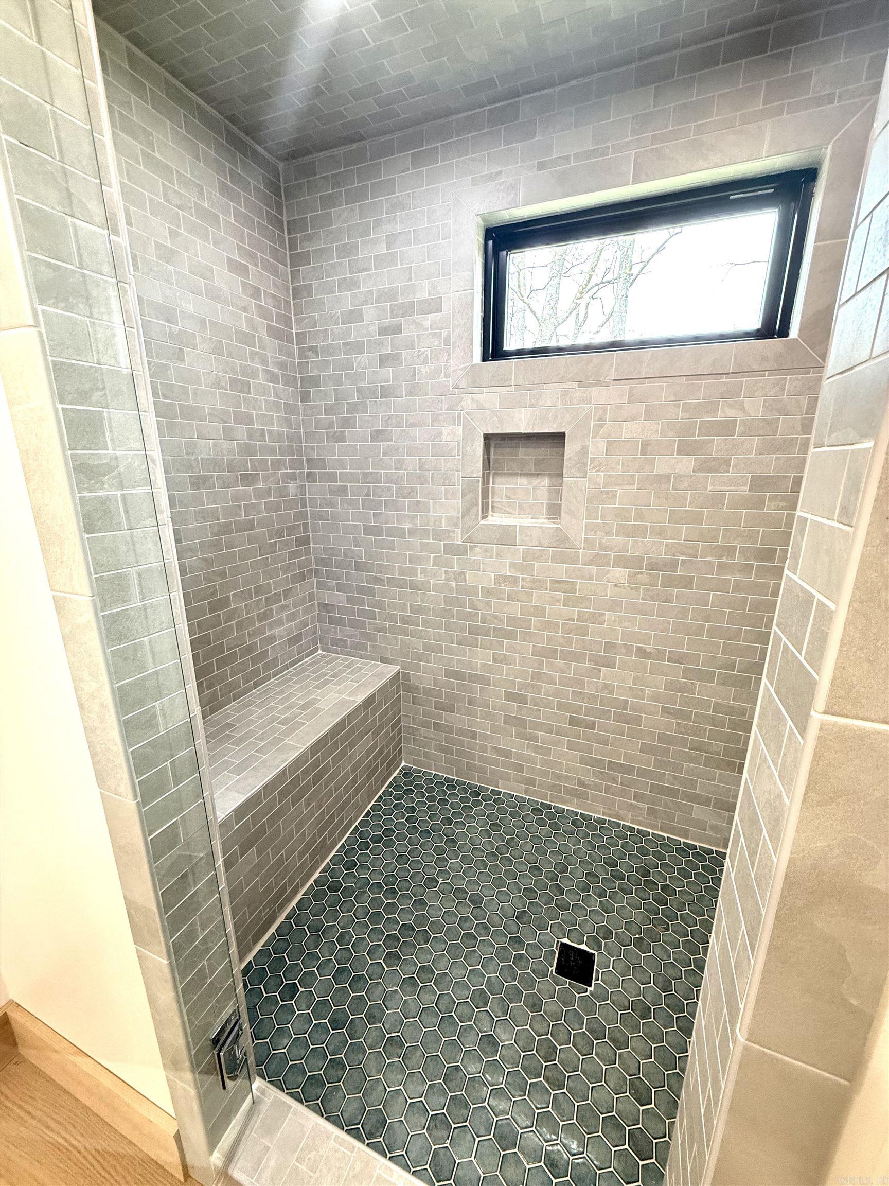 119 E River Drive Property Photo 19