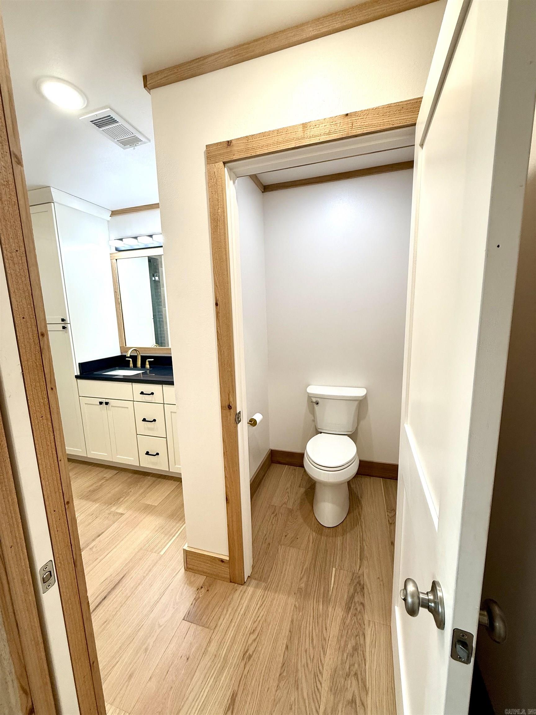 119 E River Drive Property Photo 21