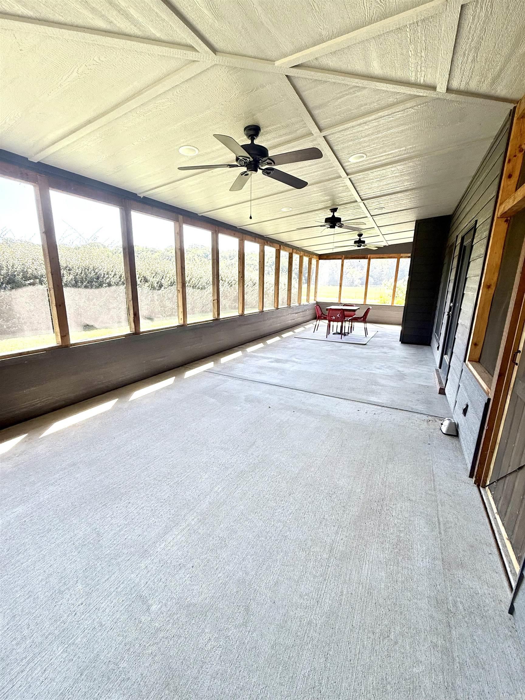 119 E River Drive Property Photo 38