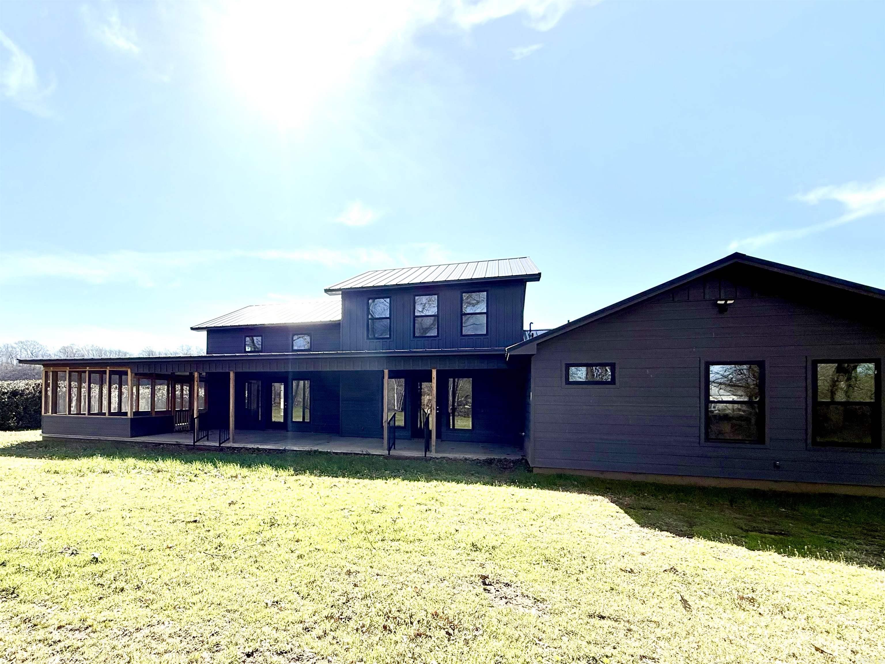 119 E River Drive Property Photo 41