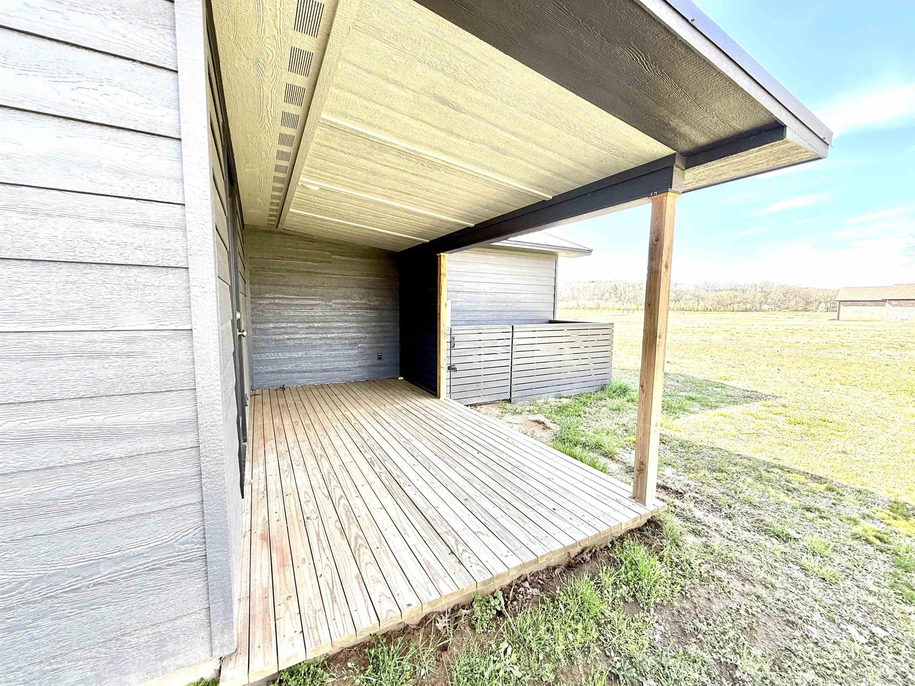 119 E River Drive Property Photo 42