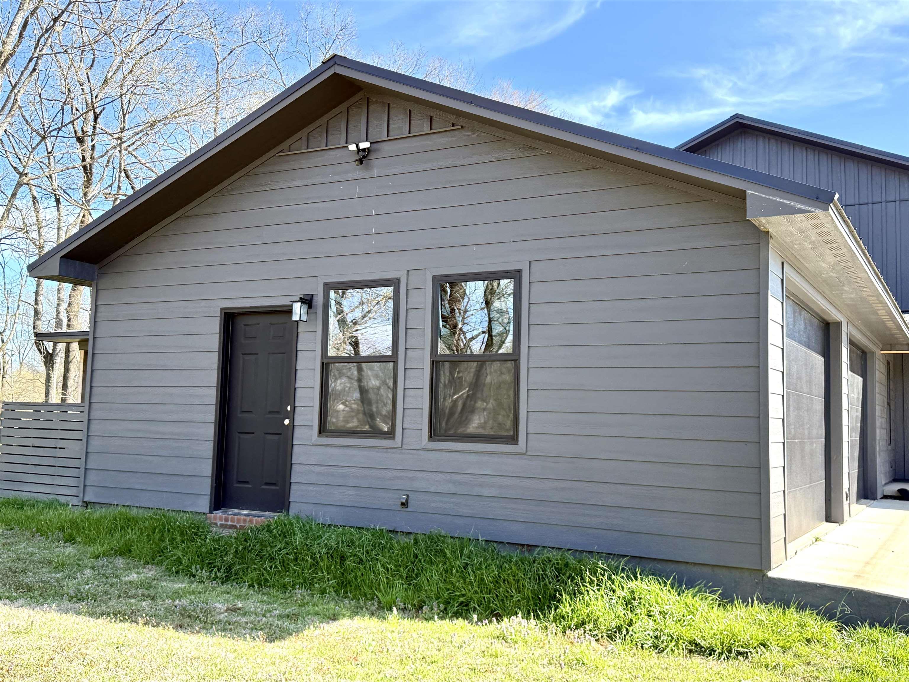 119 E River Drive Property Photo 44