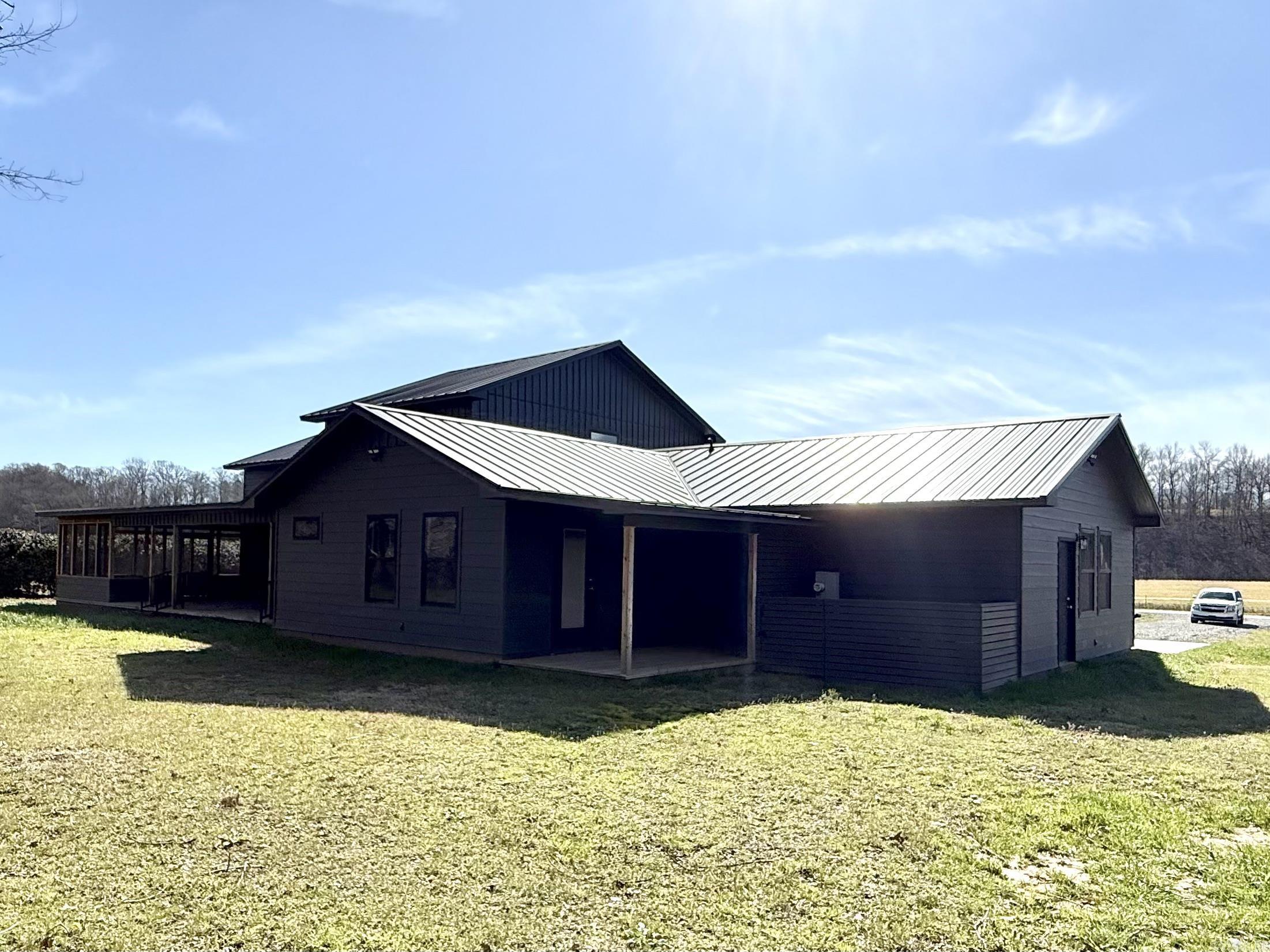 119 E River Drive Property Photo 45