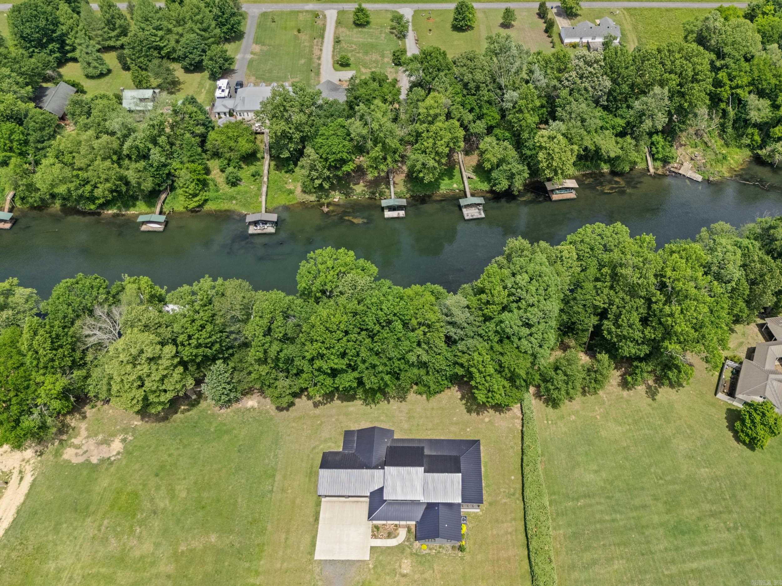 119 E River Drive Property Photo 47