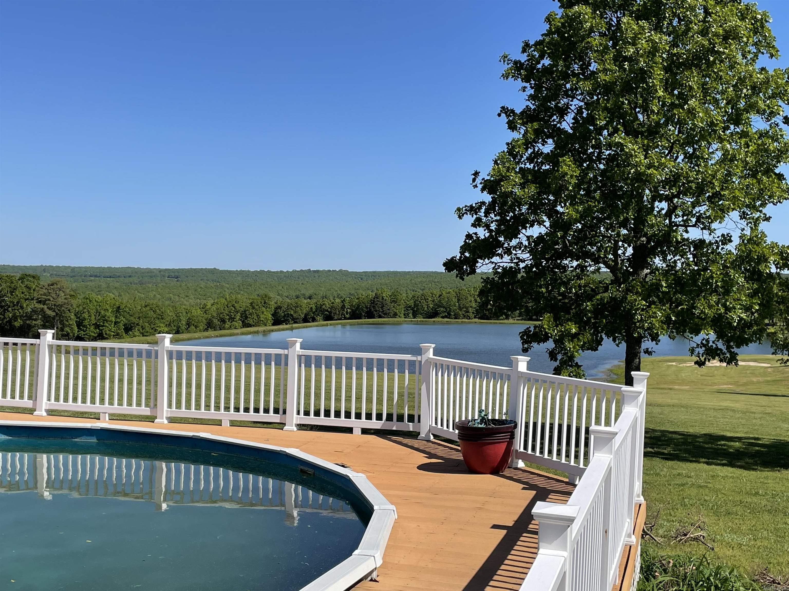 571 Honeysuckle Road Property Photo 4