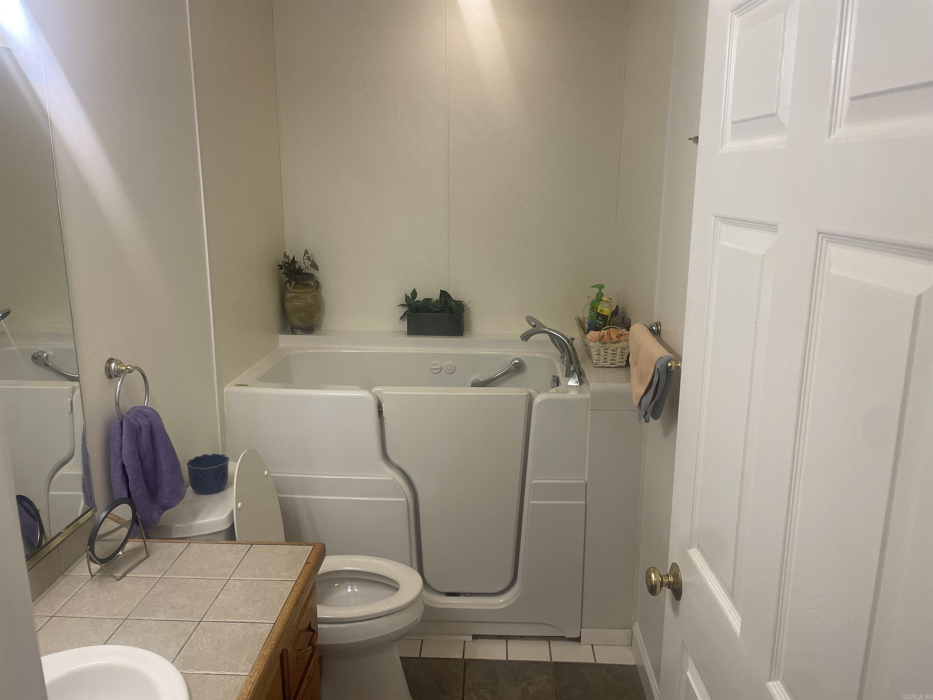 571 Honeysuckle Road Property Photo 42