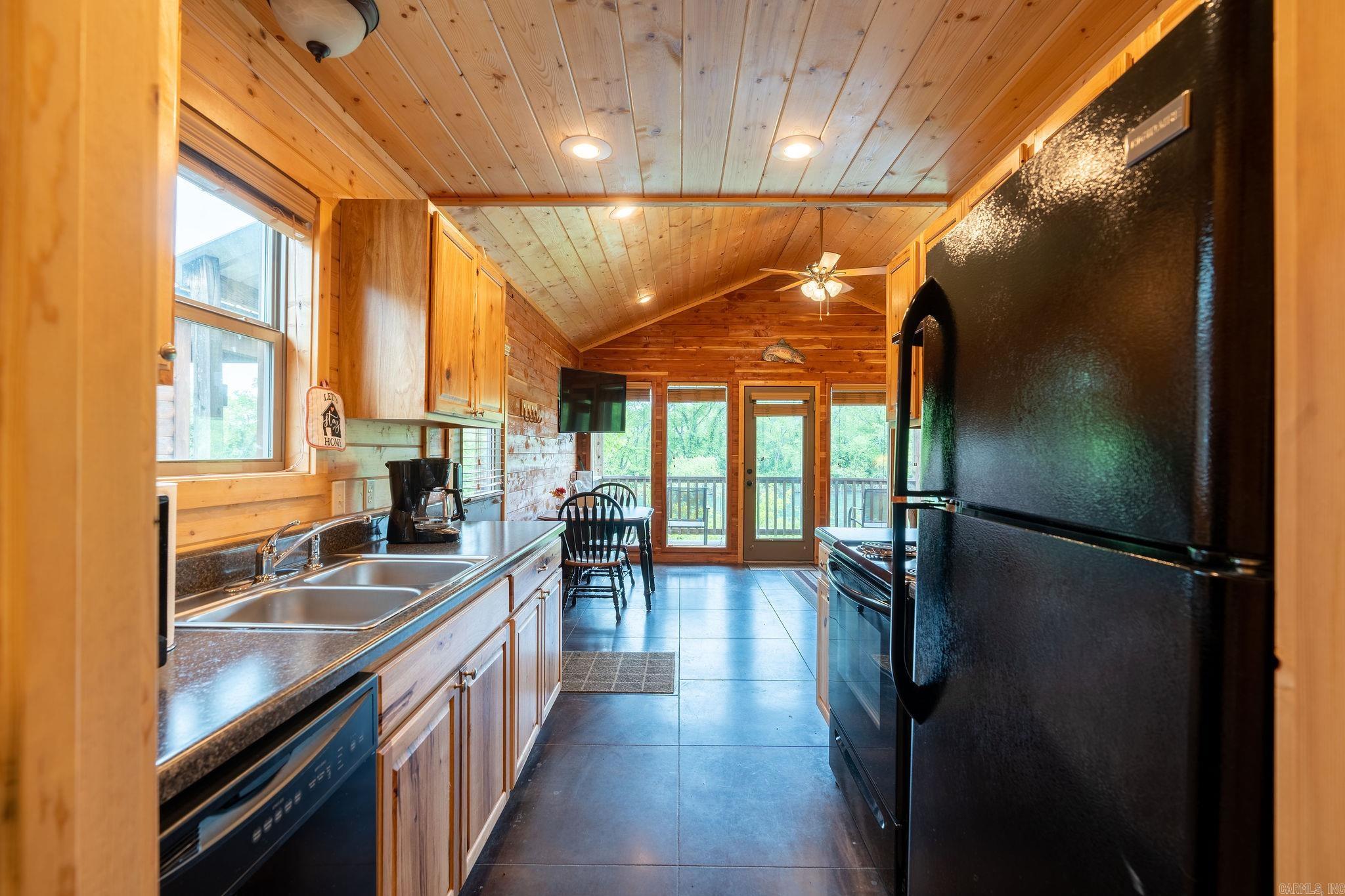 3e Swinging Bridge Drive Property Photo 9