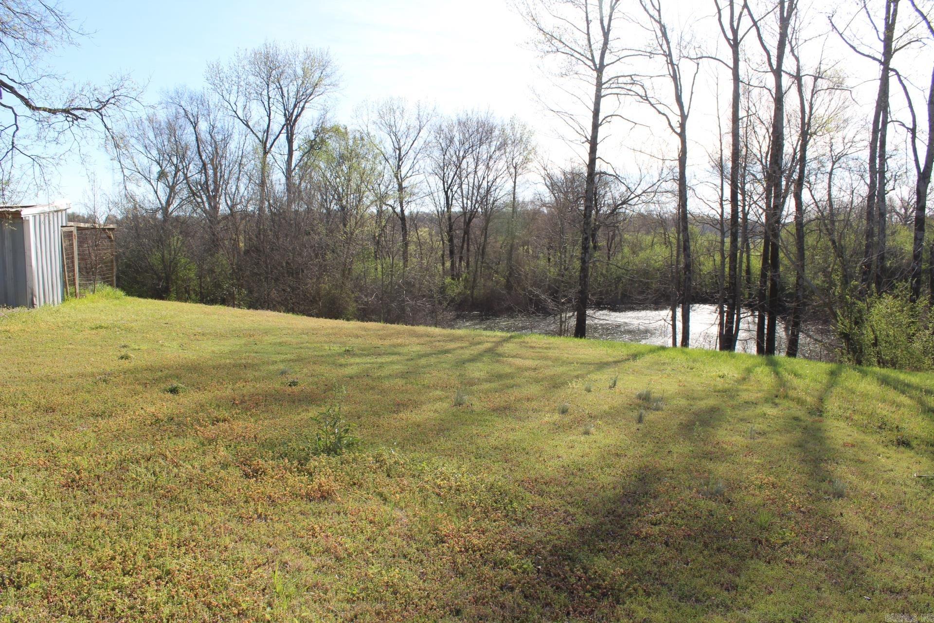 804 & 808 Old Center Point Road Property Photo 4