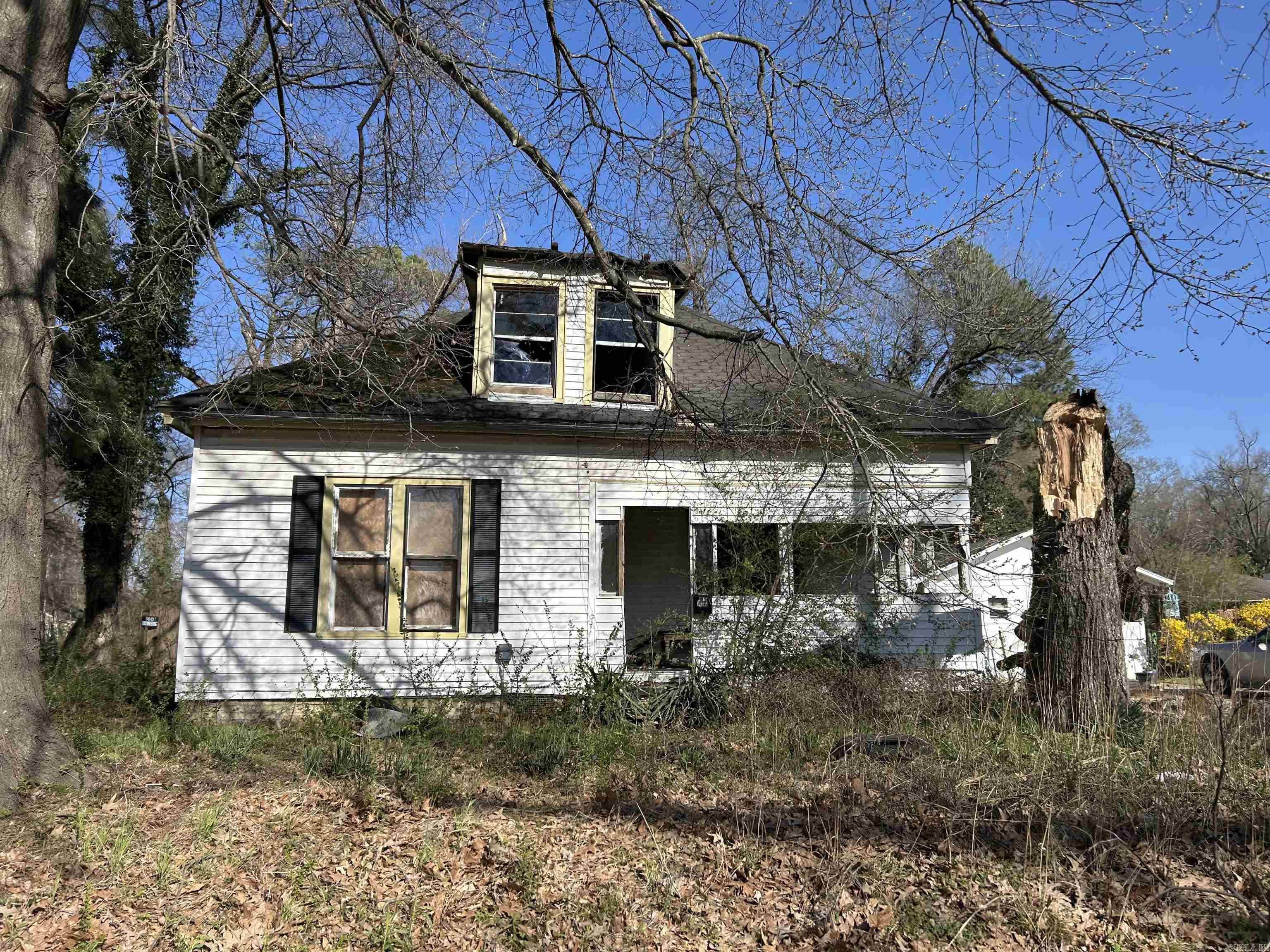 1030 N Izard St Property Photo 1