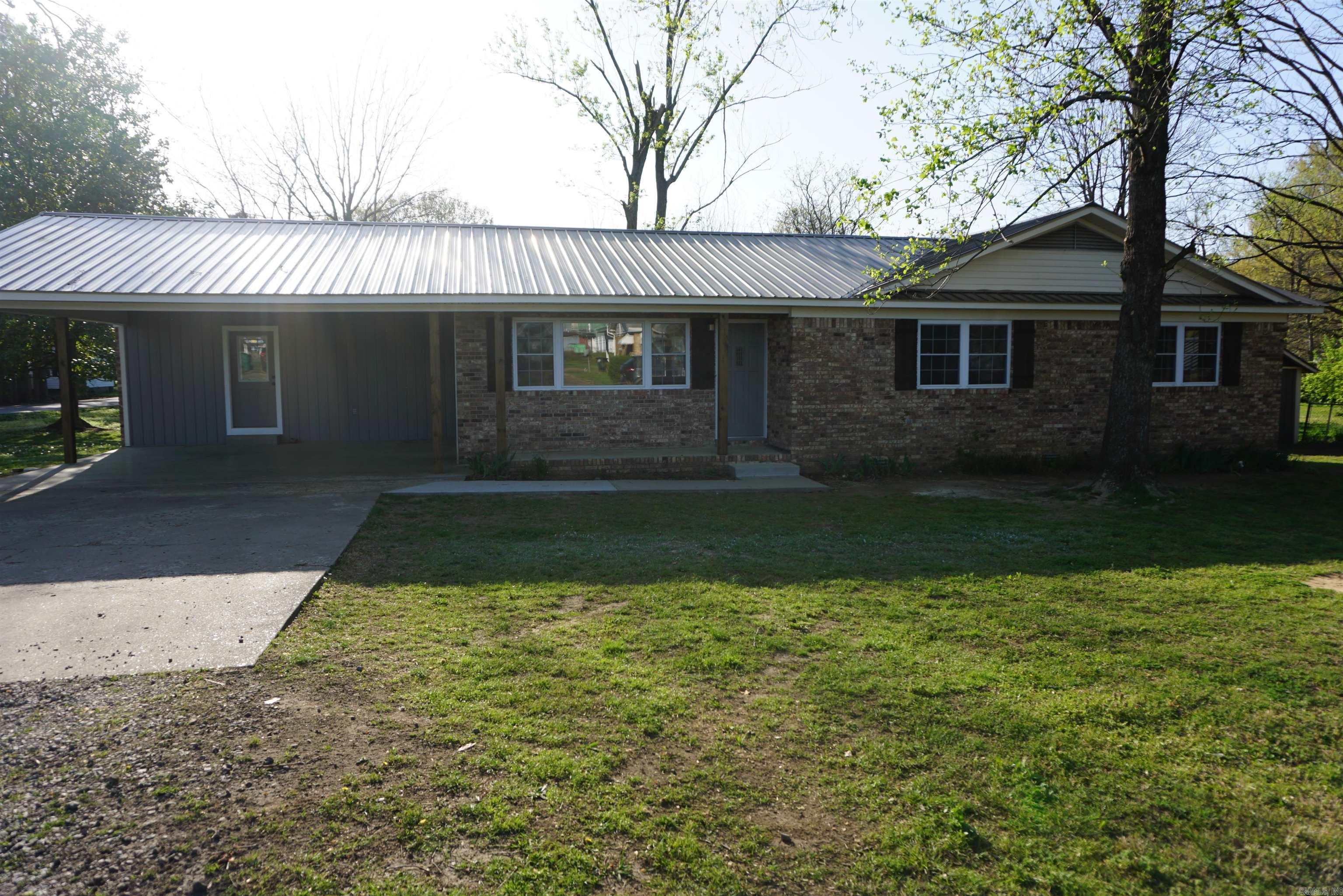 501 Forbes Drive Property Photo 1